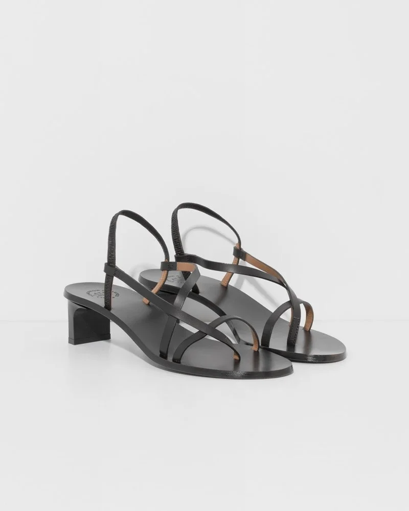 atp_atelier_black_nashi_sandals_18427_1.jpg