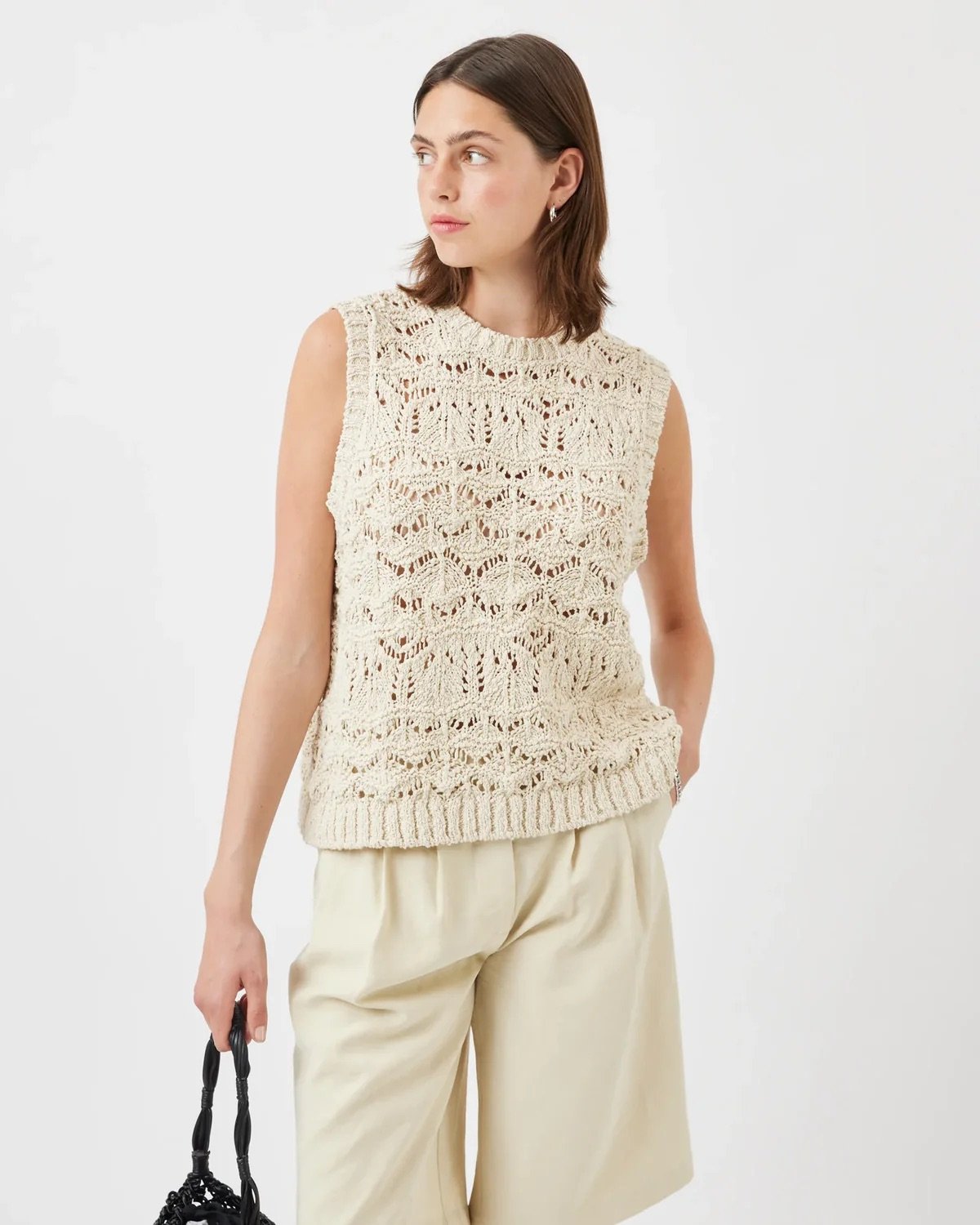 Lianas_3072-Gilet-228143072-1105_Brown_Rice_1440x1800_a0d140c6-b8bc-45be-9dab-dc5099e87ae3_1200x.jpeg
