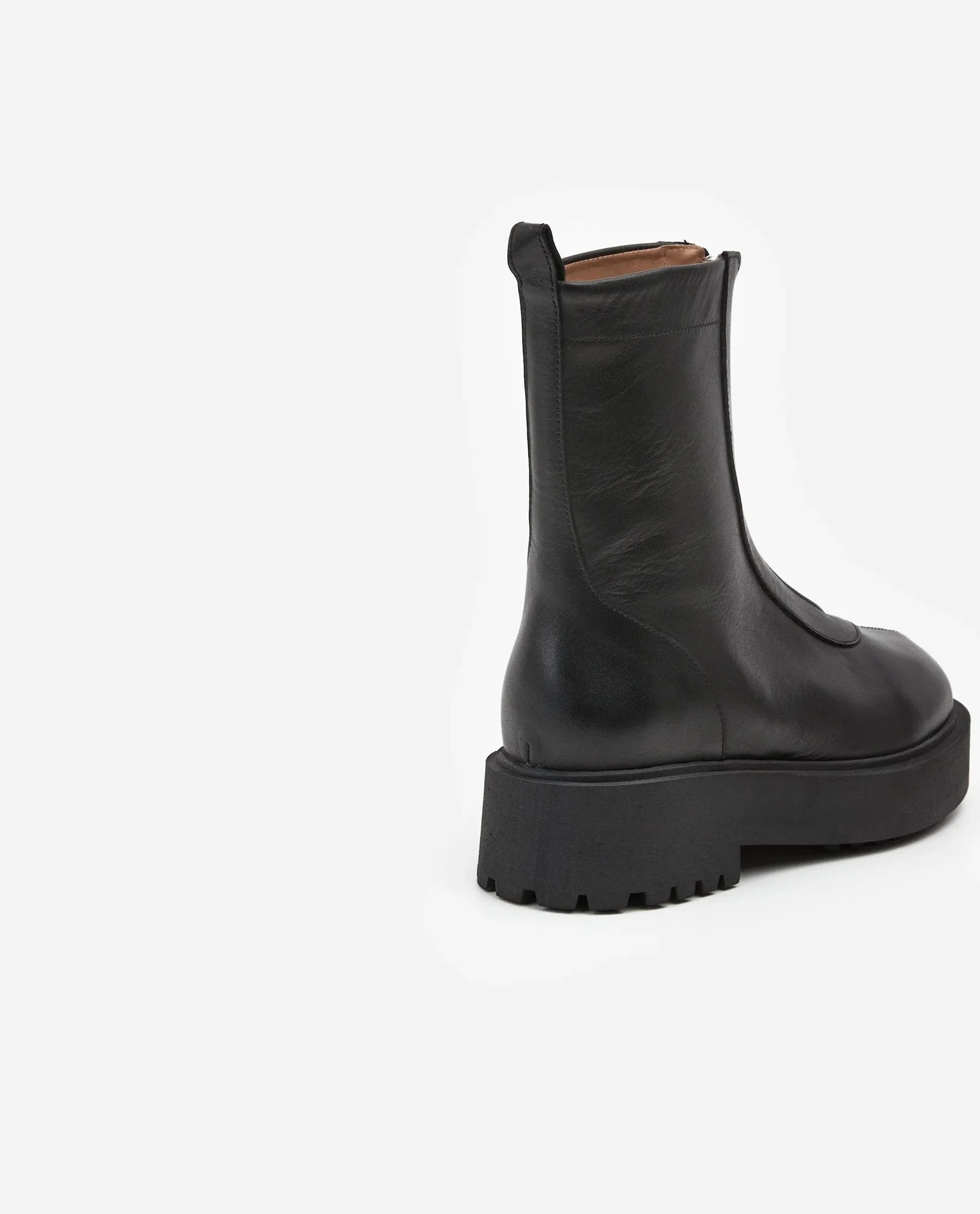FLATTERED-ALMABLACKLEATHER-DETAIL_afb442d6-c201-4a9f-ab88-6f1f060ebe31.jpeg