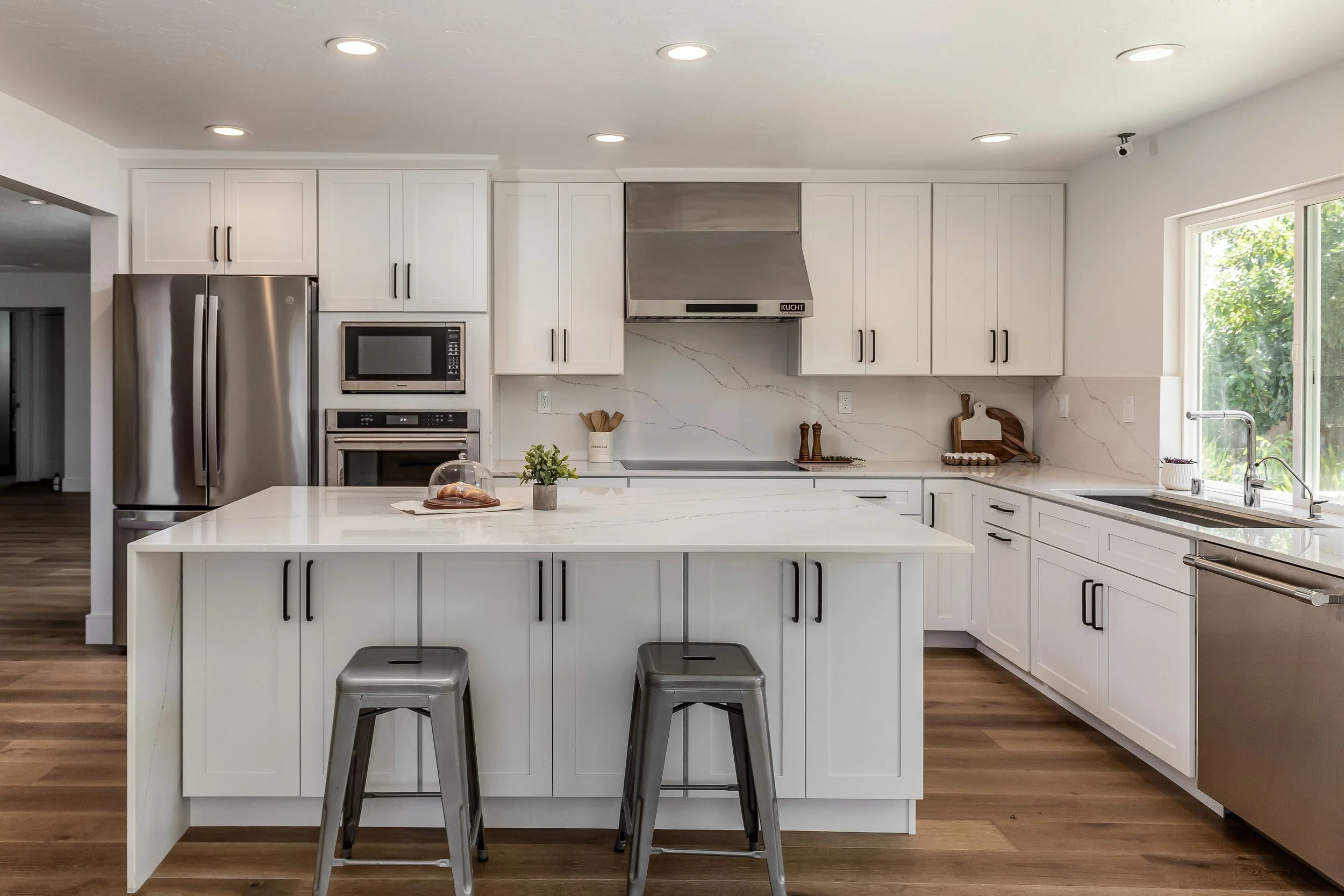 Davis St Fremont 2022 Aug HB Kitchen Bath (15).jpg