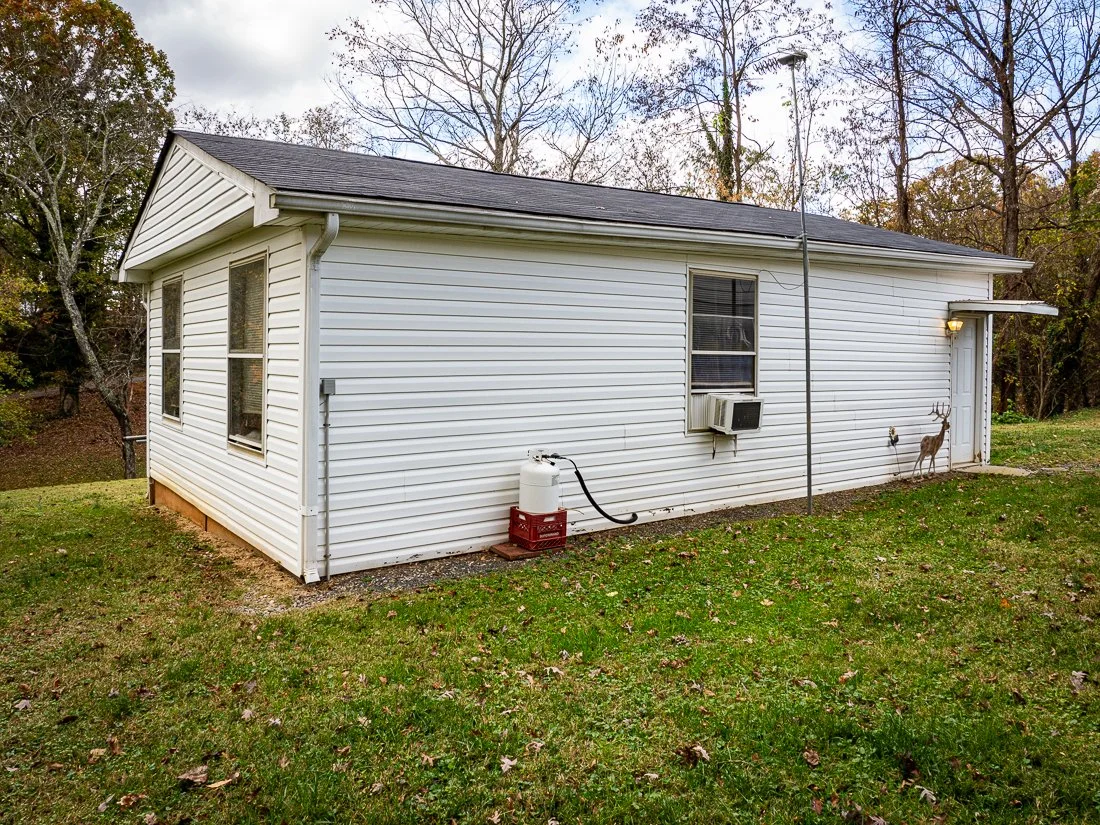 537 Washburn Ave_Eden_241108-13.jpg