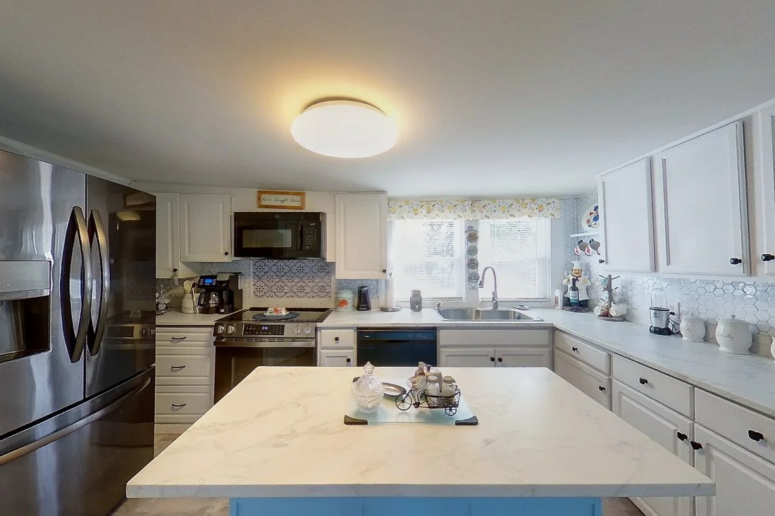 537 Washburn Ave_Eden_241108-24.jpg