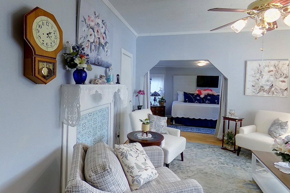 537 Washburn Ave_Eden_241108-27.jpg