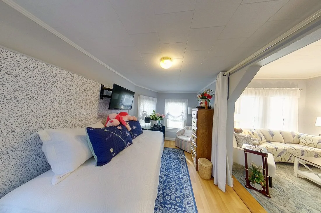 537 Washburn Ave_Eden_241108-29.jpg