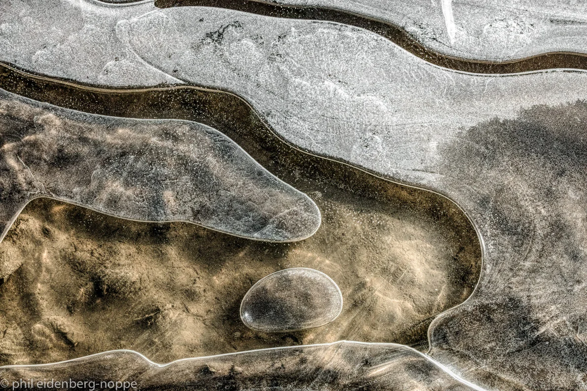 Skagit Ice: Bubble in the Pocket Phil Eidenberg-Noppe