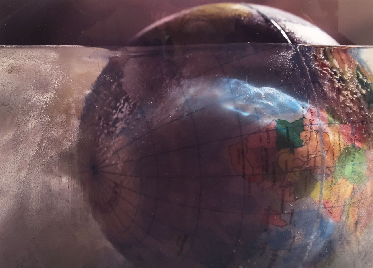 Ice Globe Octo Tofoleanu