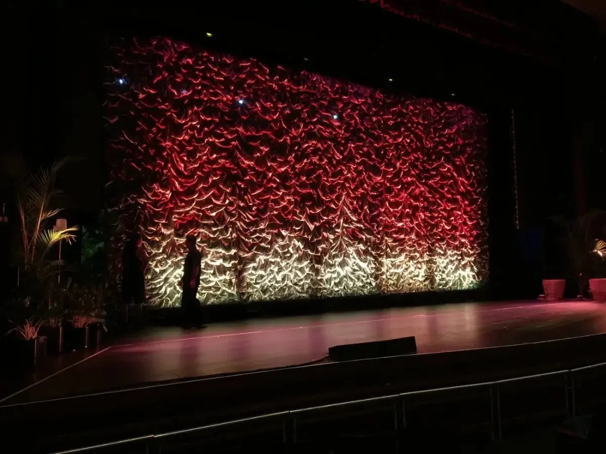 21-floral-wall-stage.jpg