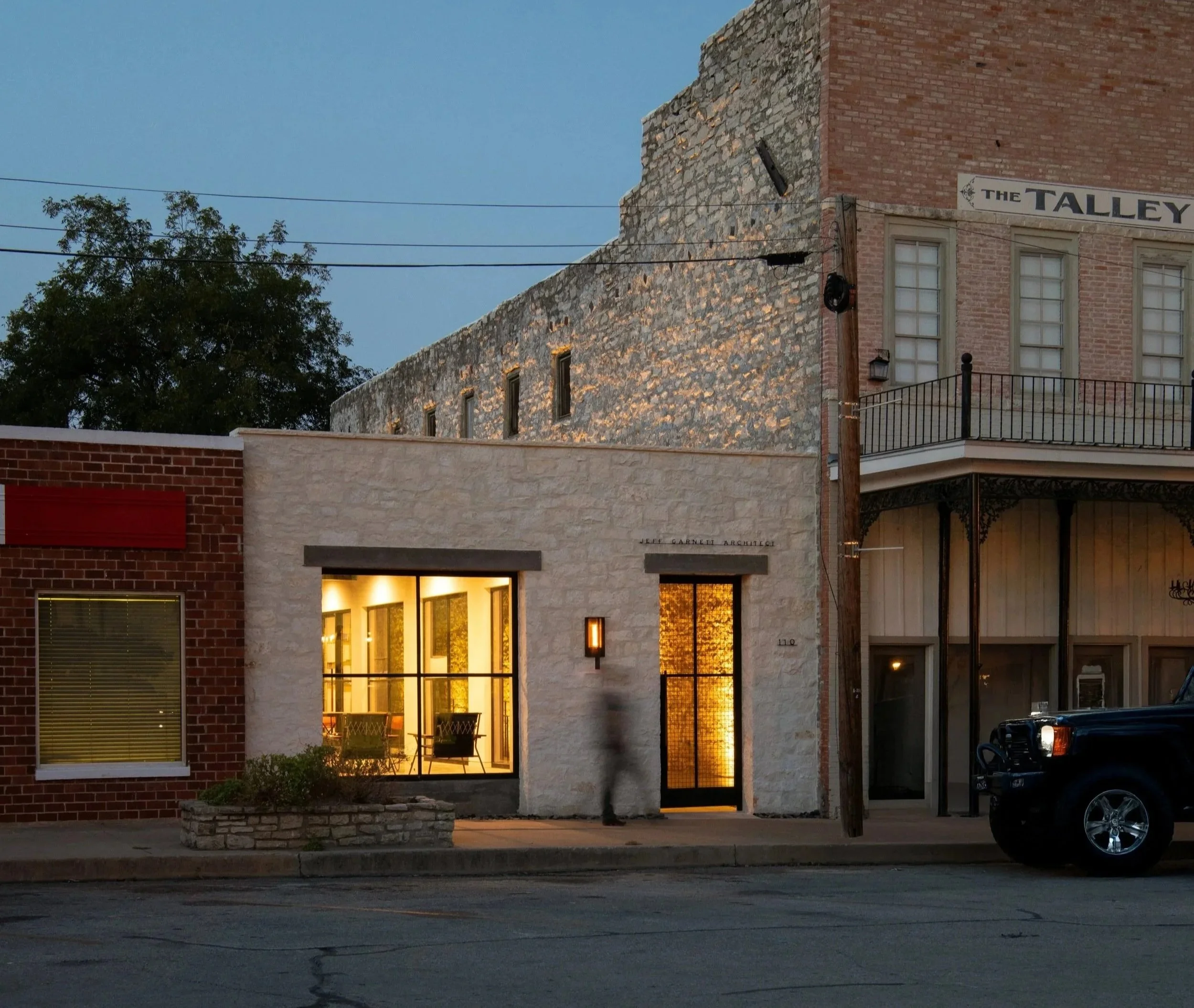 Jeff Garnett Architect_110 Walnut St_Glen Rose 04_.jpg