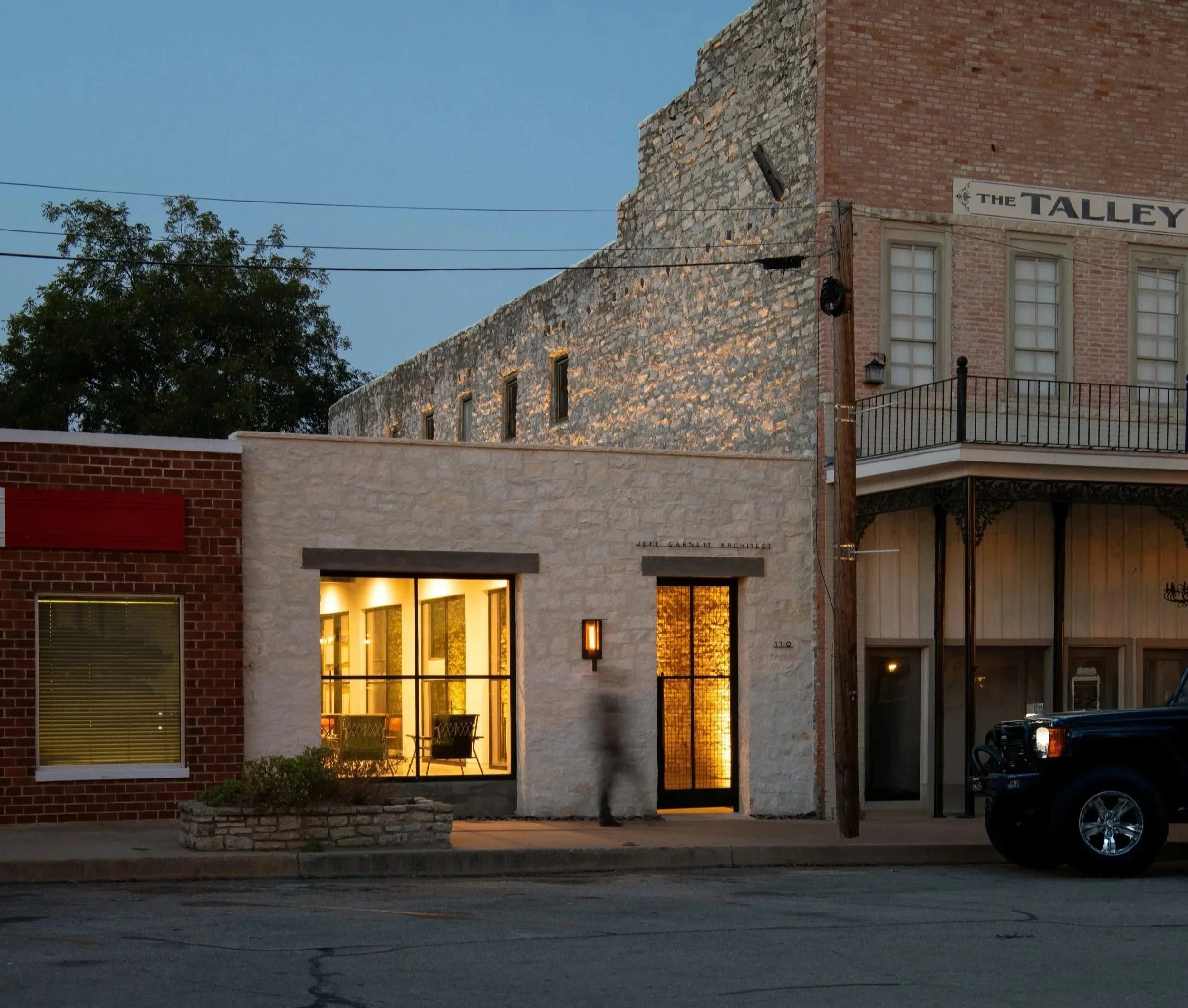 Jeff Garnett Architect_110 Walnut St_Glen Rose 04_.jpg