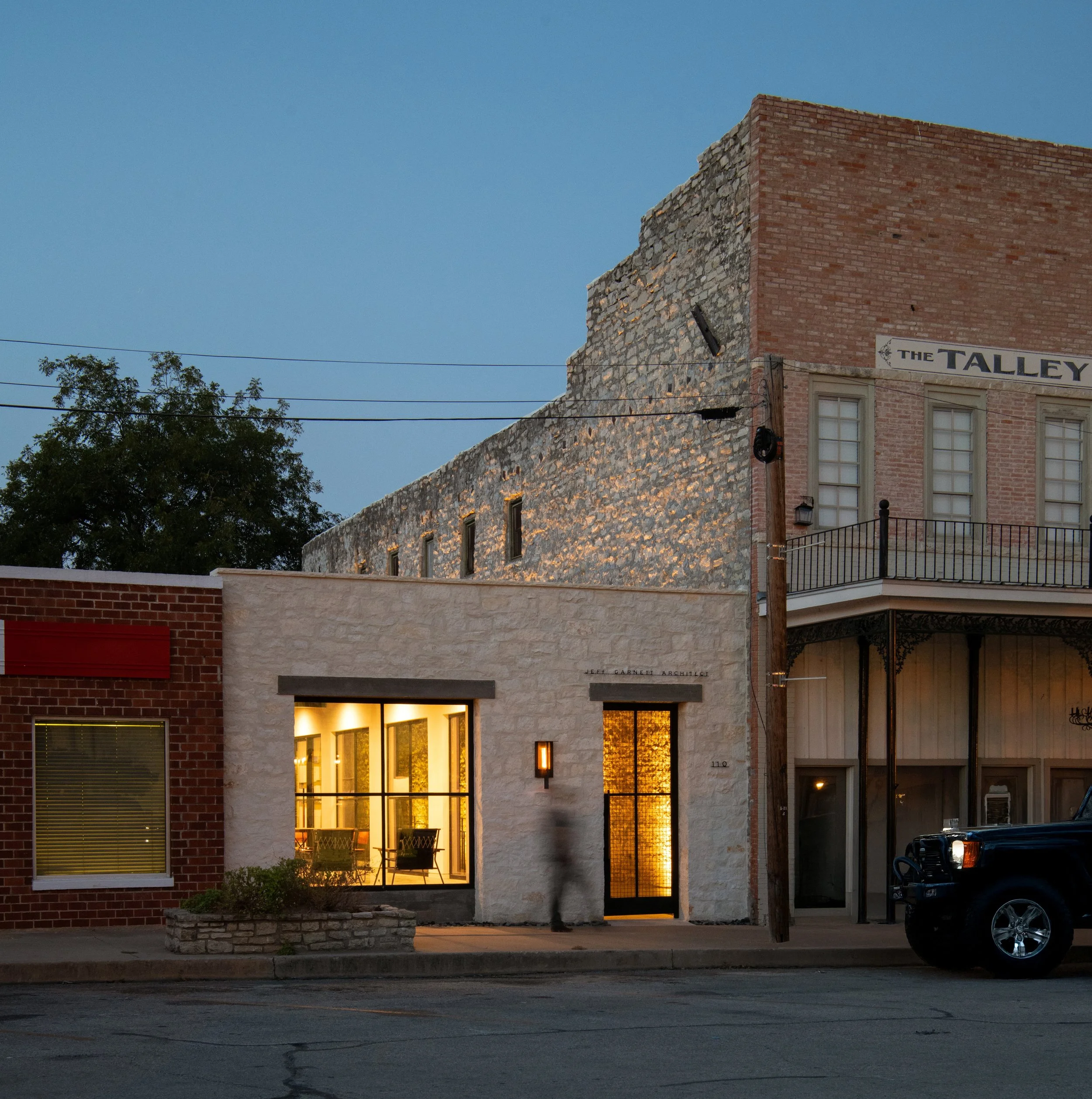 Jeff Garnett Architect_110 Walnut St_Glen Rose 04_.jpg