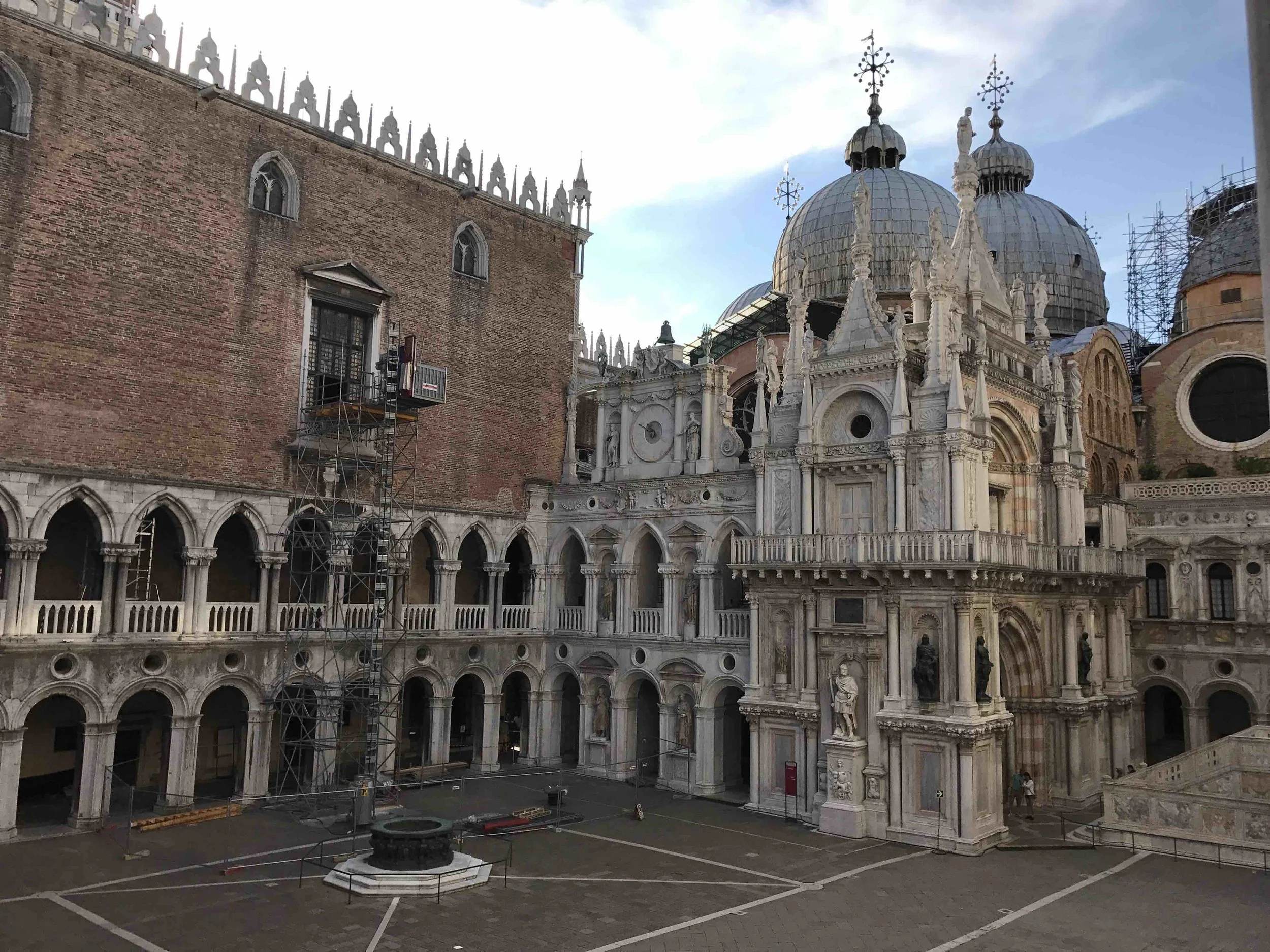 VeniceDogesPalaceIMG_4402.jpg
