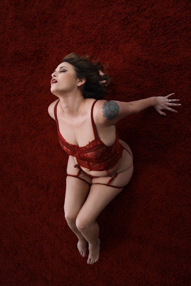 columbia sc photographer boudoir on red carpet.jpg