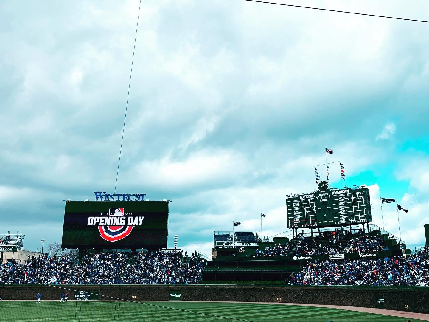 Got to celebrate @mlb Opening Day and a @cubs W at Wrigley Field!  Nothing better than watching baseball with family. @mattkrejci #GoCubsGo #MLB #OpeningDay #WrigleyField #ChicagoCubs #CubsWin #FlyTheW