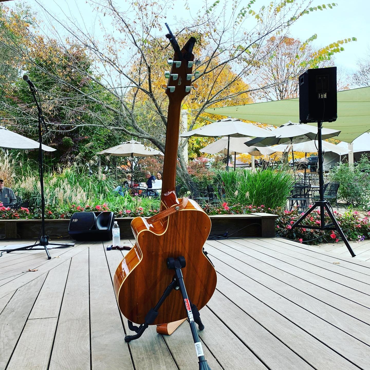 Another Open House Fall Festival in the books. Always a great time at @sandhillberries and @greendancewinery!