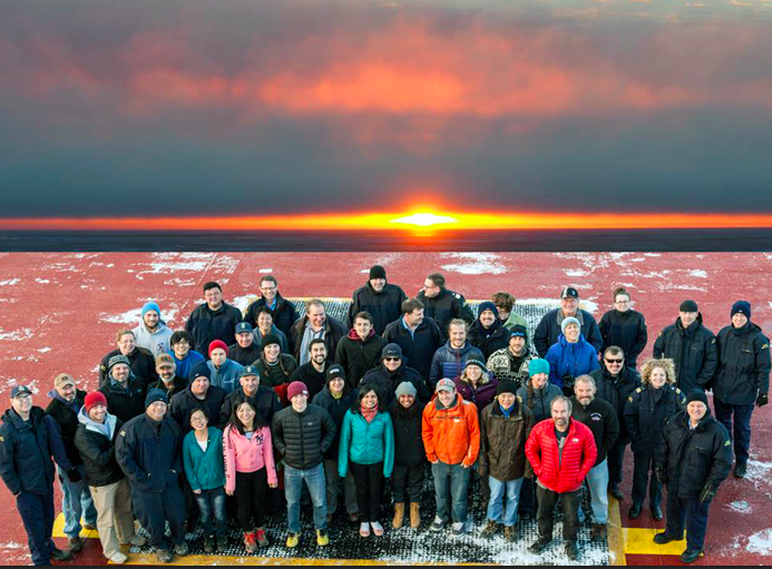 26 Scientists and 55 Crew for a final shot after the month-long voyage