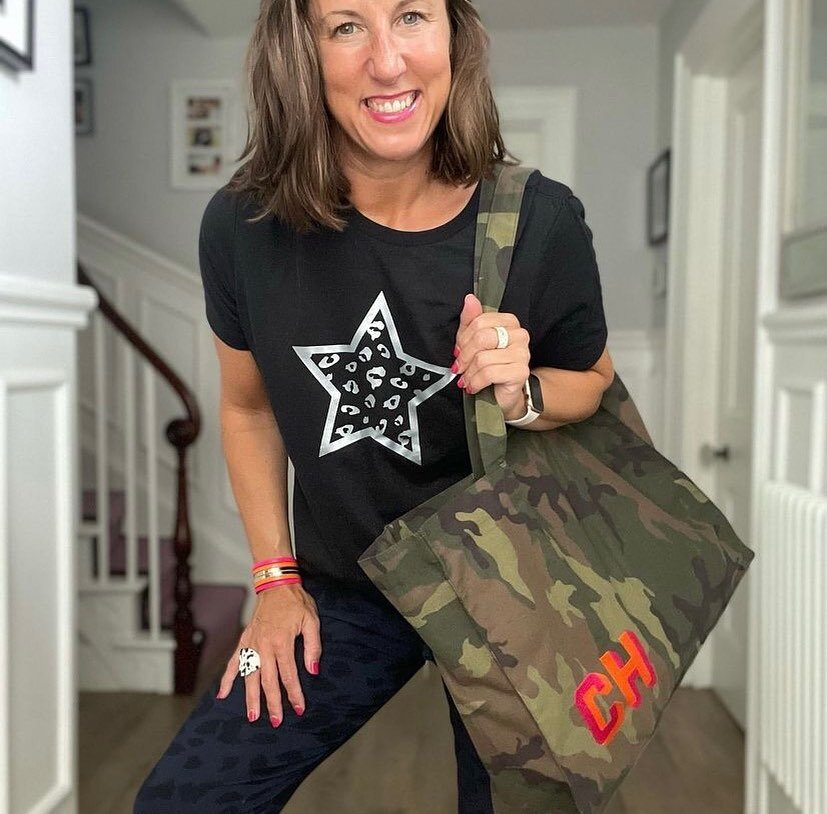 💥 The perfect gym bag 💥 And a fave old photo from @charlottesbig_loves #personalisedbags #personalisedembroidery #camojumbobag