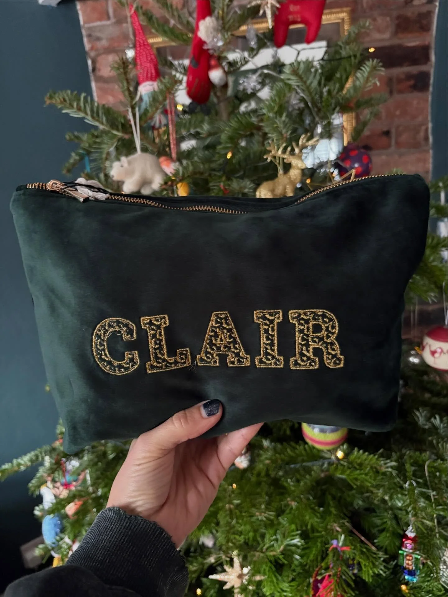 Check out the vibrant Velvet pouch colours! 🌈 

My top-selling Christmas gift this season 🎄 

Order by approx 18th Dec for timely delivery 🚚

Personalise with sparkly leopard print letters - your way! 🐆

#uniquechristmasgifts #shopsmallbiz #ethic