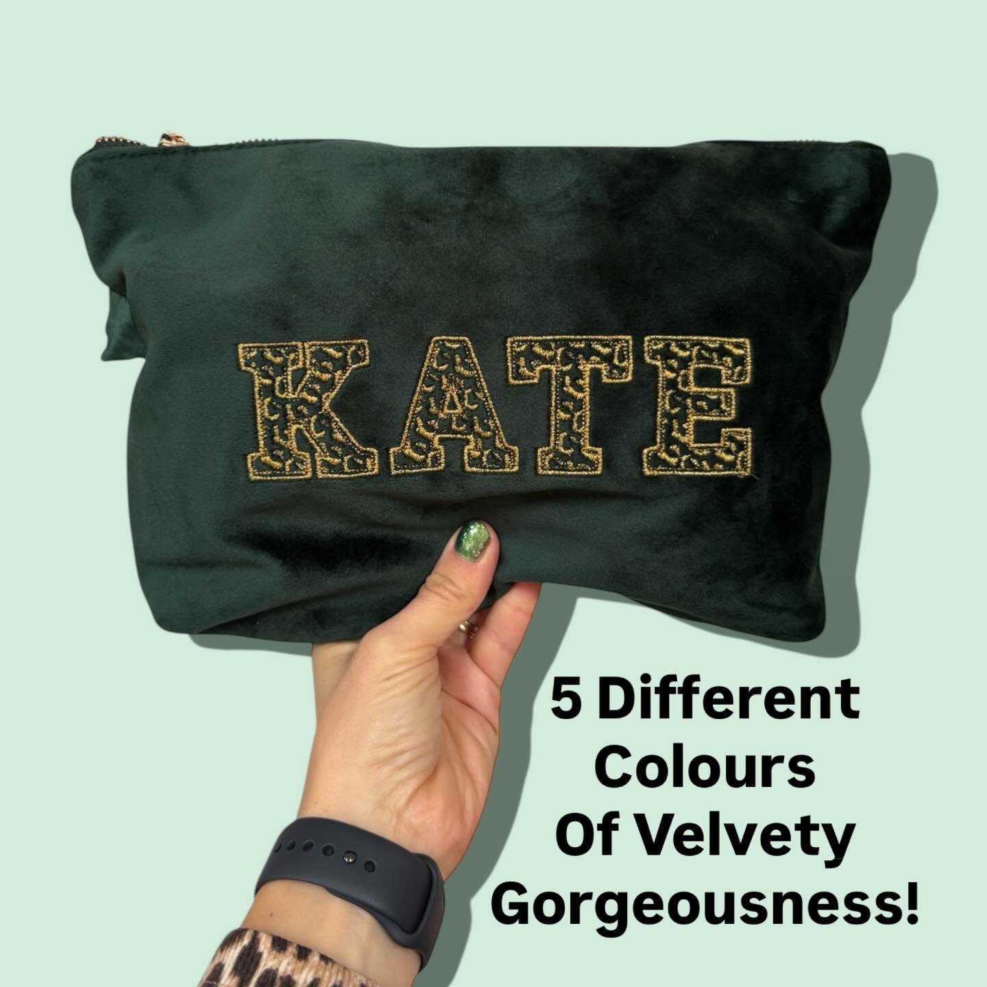 Who needs boring old pouches when you can have SPARKLY VELVET LEOPARD PRINT ONES 🐆?! 

Perfect for storing makeup, accessories, or your secret snack stash 🍫 

Lined to give strength,  and come in. 5 gorgeous colours 🌈 

#uniquegift #smallbizgiftgu