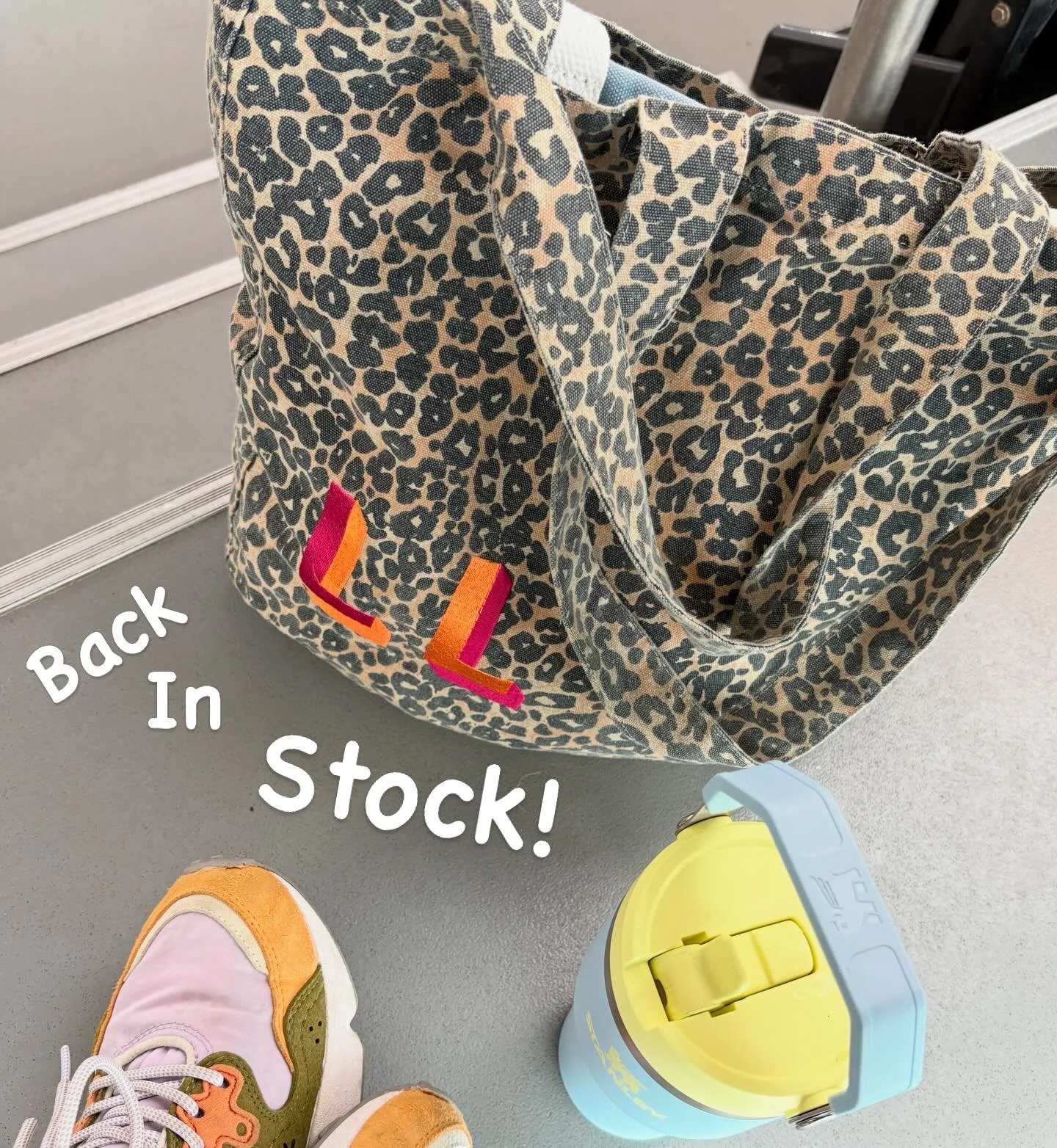 🐆 Oversized &amp; Small Personalised Leopard Print Bags are back in stock 🐆 
 
Quick grab one while they are still available 😁

#leopardprintbag #personalisedbag #theperfectgift