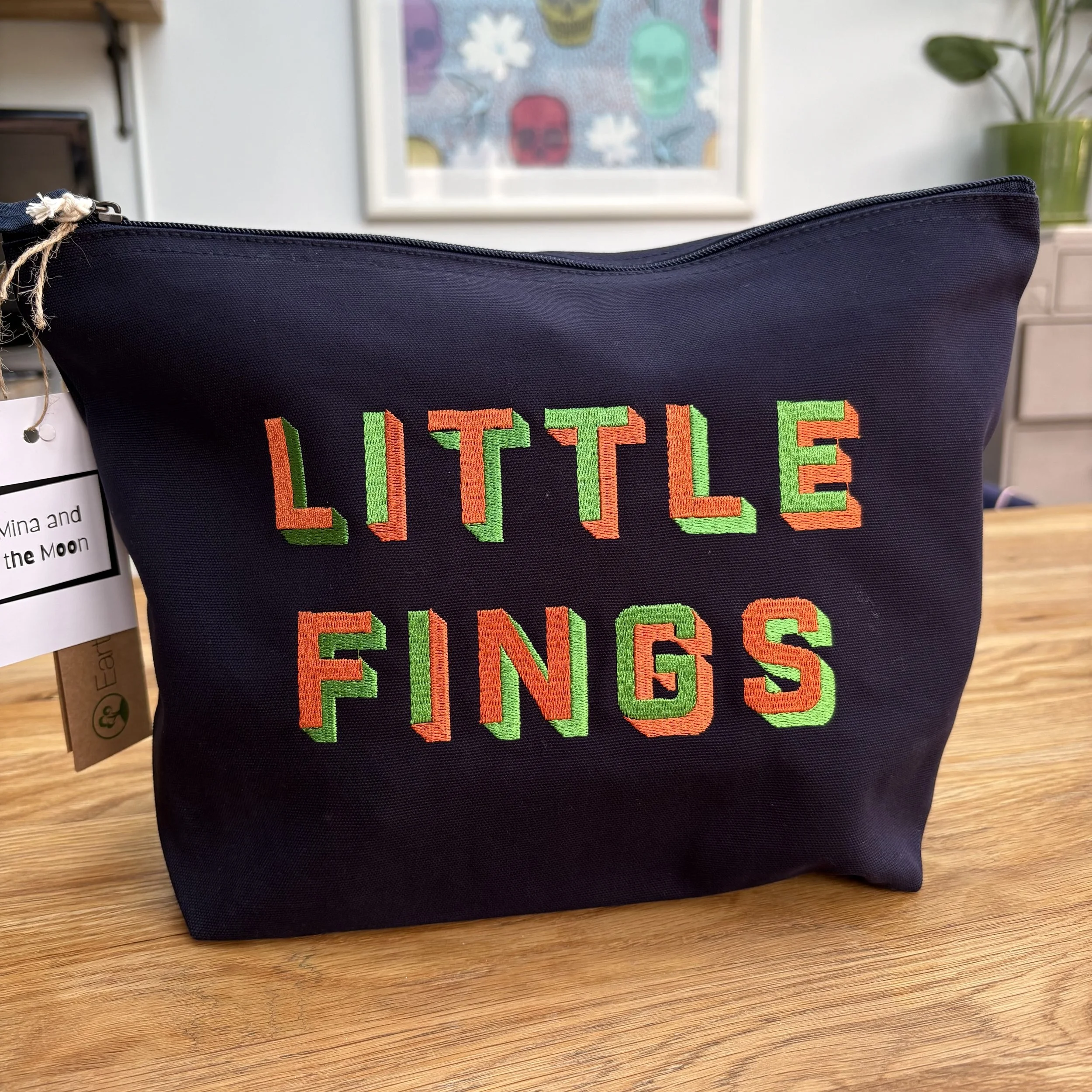 ‘LITTLE FINGS’ Zip Up Pouch