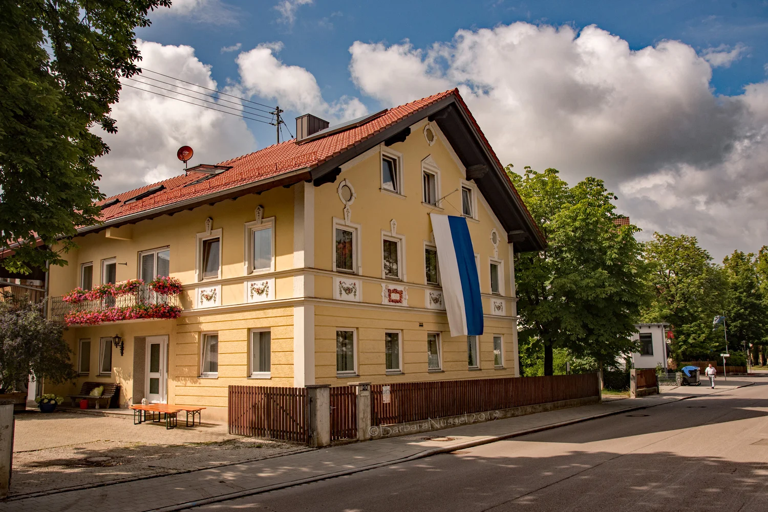 Main Street Ismaning - June 2019