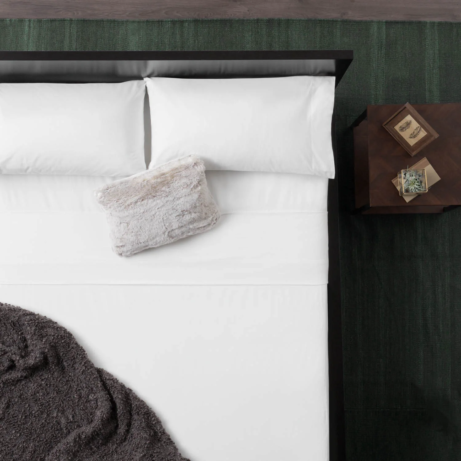 Universal Fit (6" - 18" mattress depths)