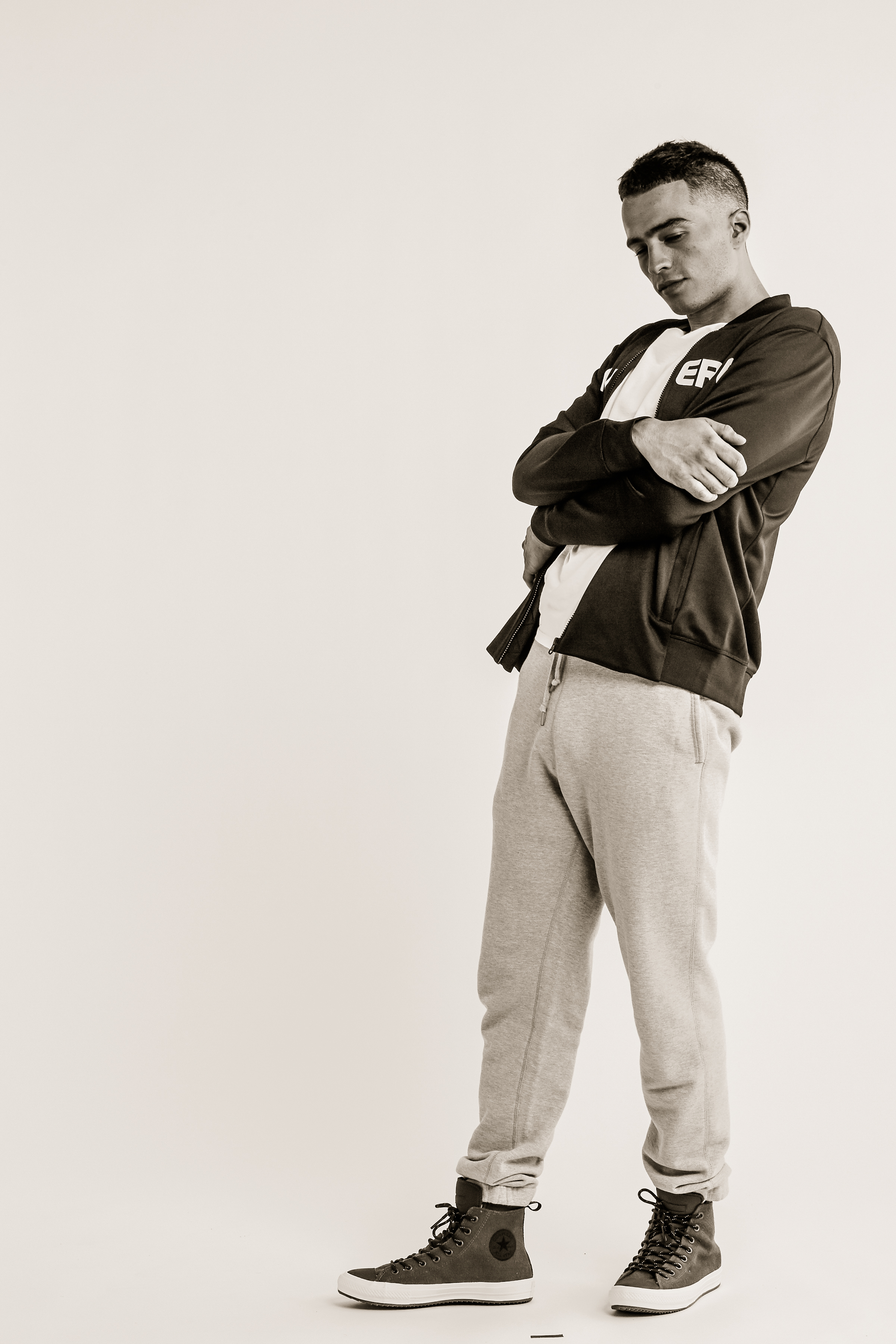 Male_EssentialPants_FSM_White_0861.jpg