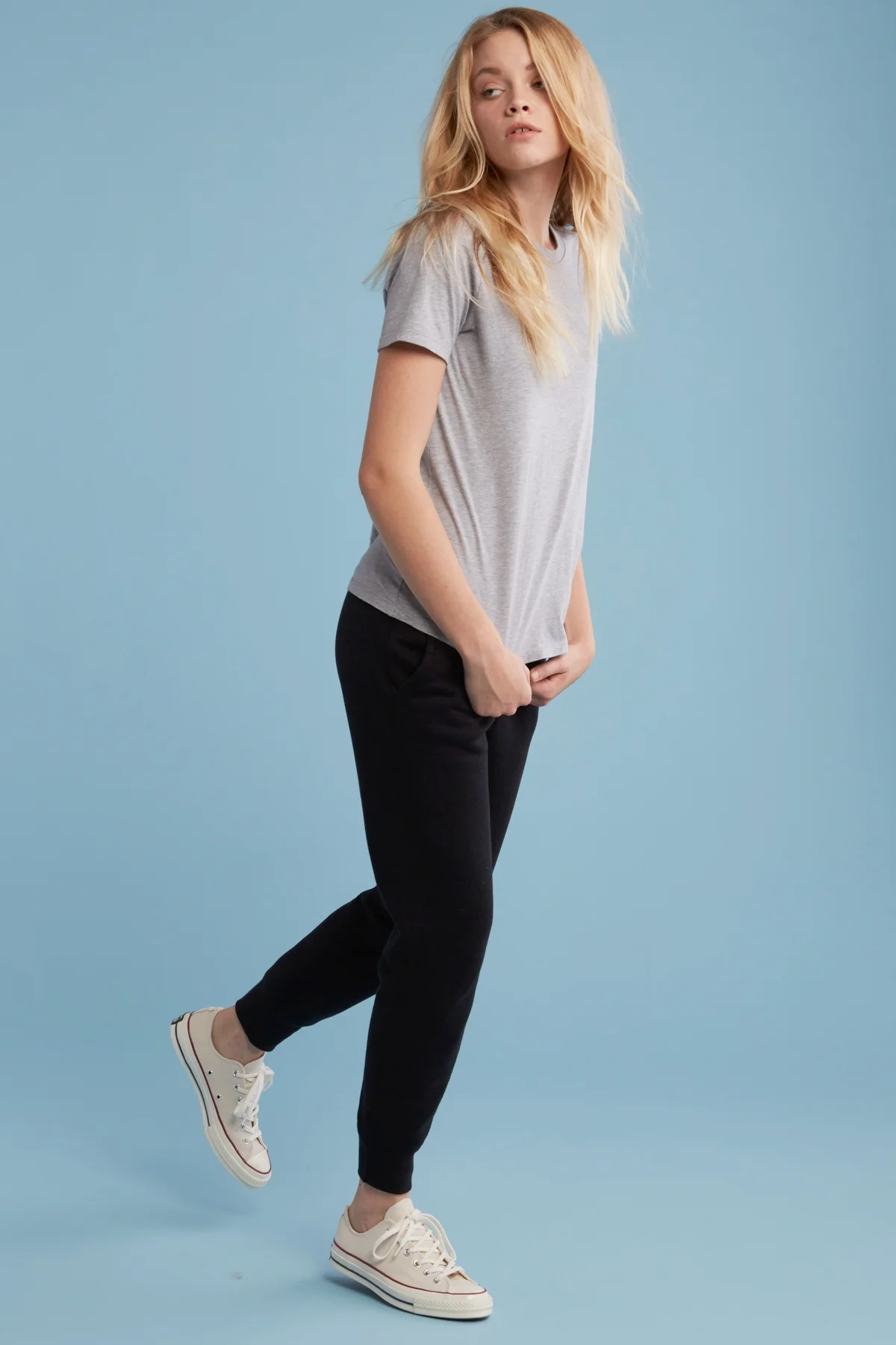 Female_EssentialTee_FMS_Skyblue_1954.jpg