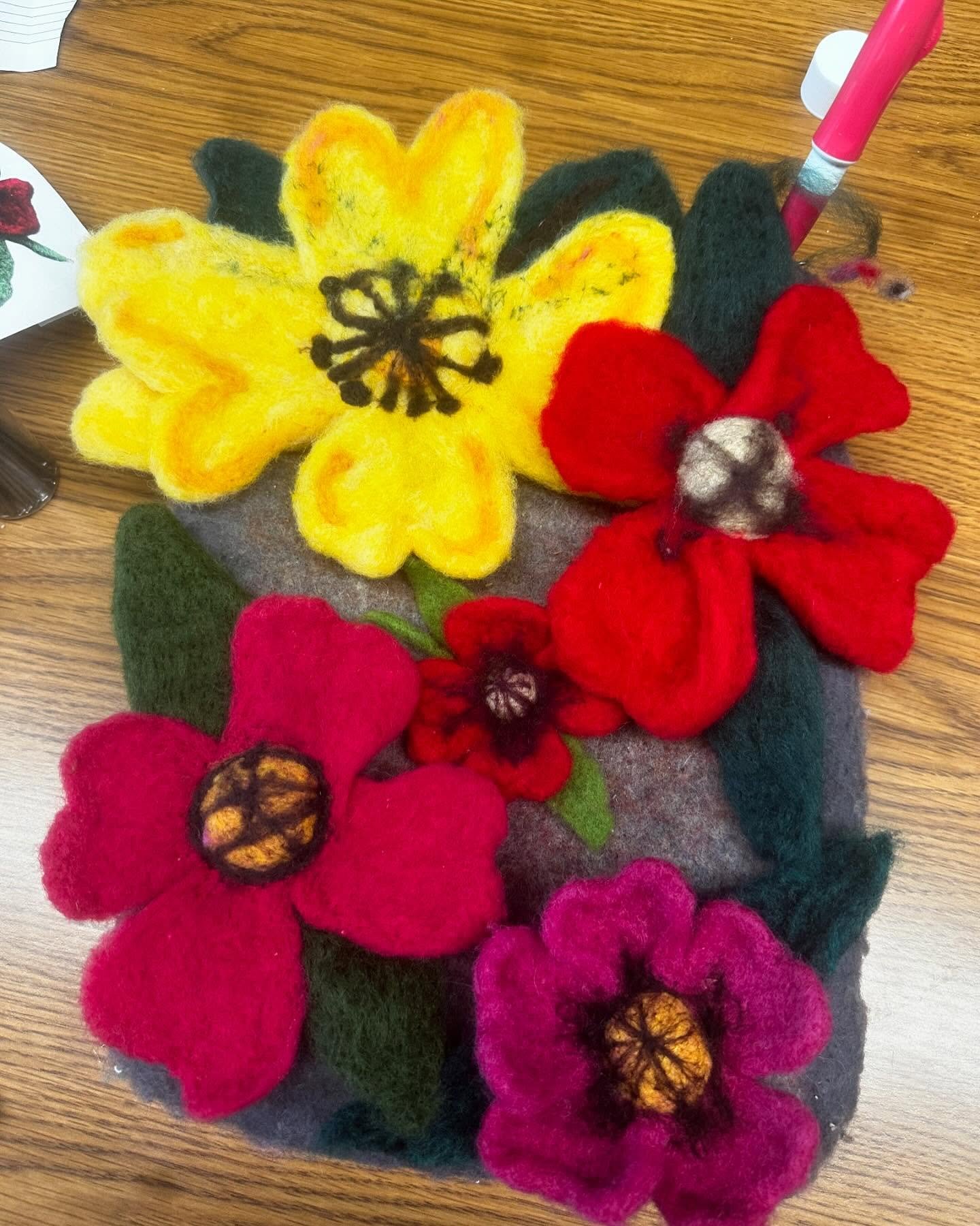 Sandpoint Senior Center flower class ! So fun!