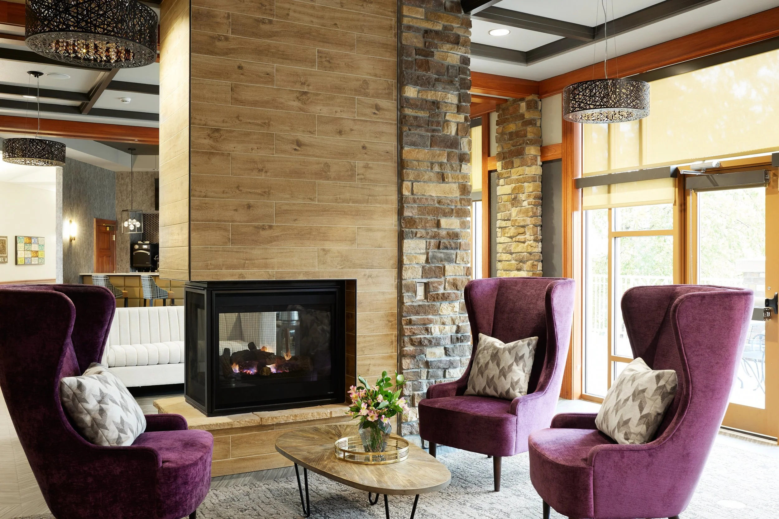 Edgewater - Interior 10.12.236272.jpg