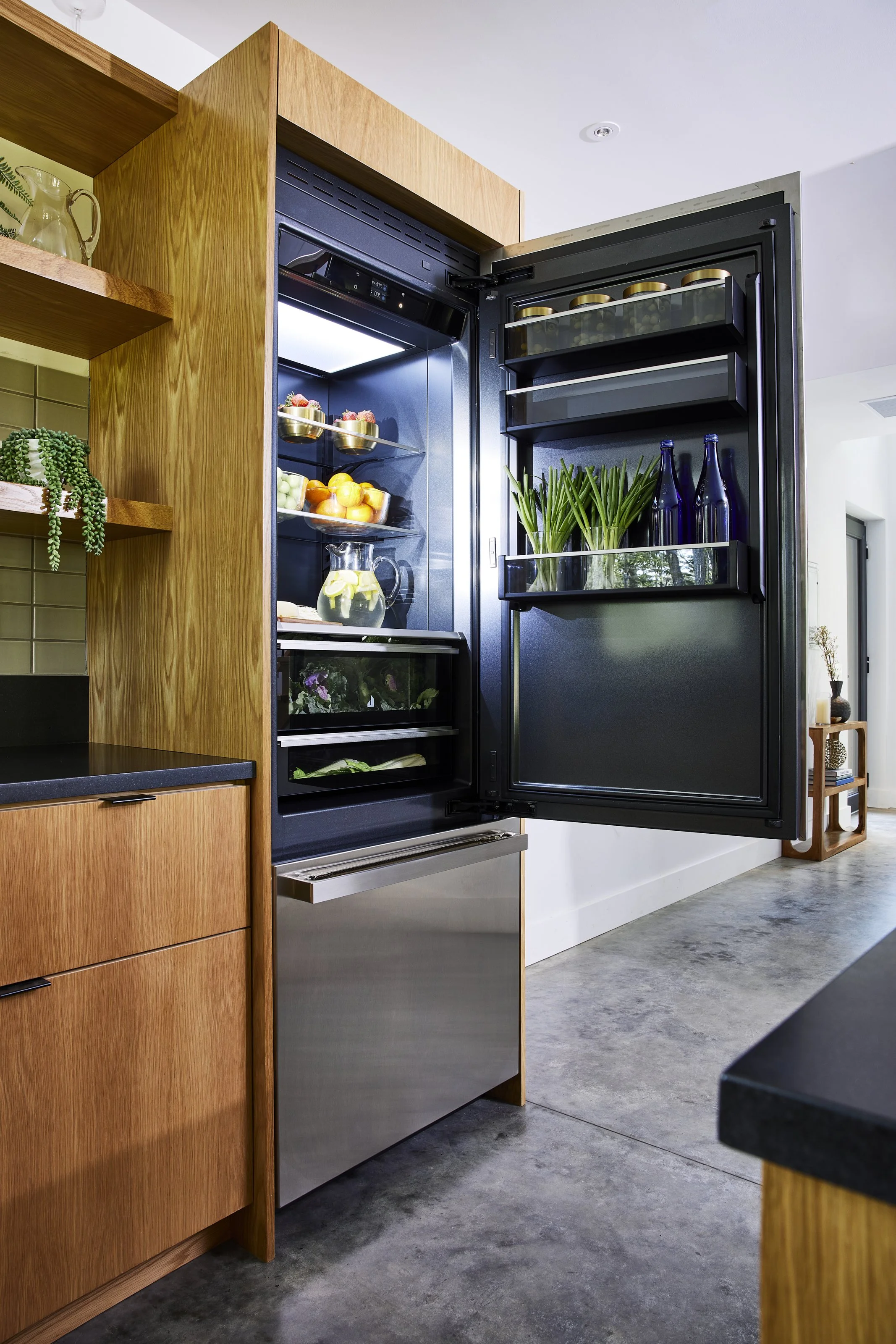 WS_JennAir_260812_Fridge30_CloseOpen_011.jpg