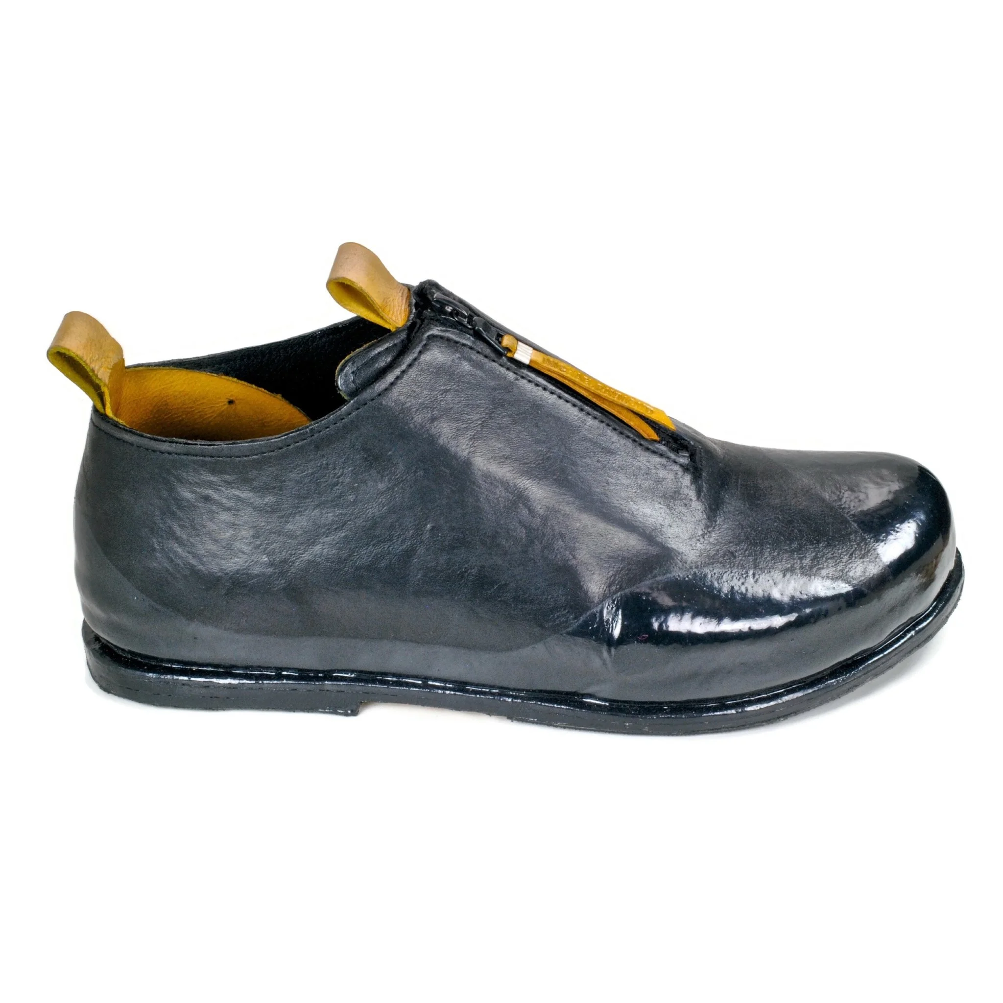 Low Top Dress Shoe Black Side RIght.jpg