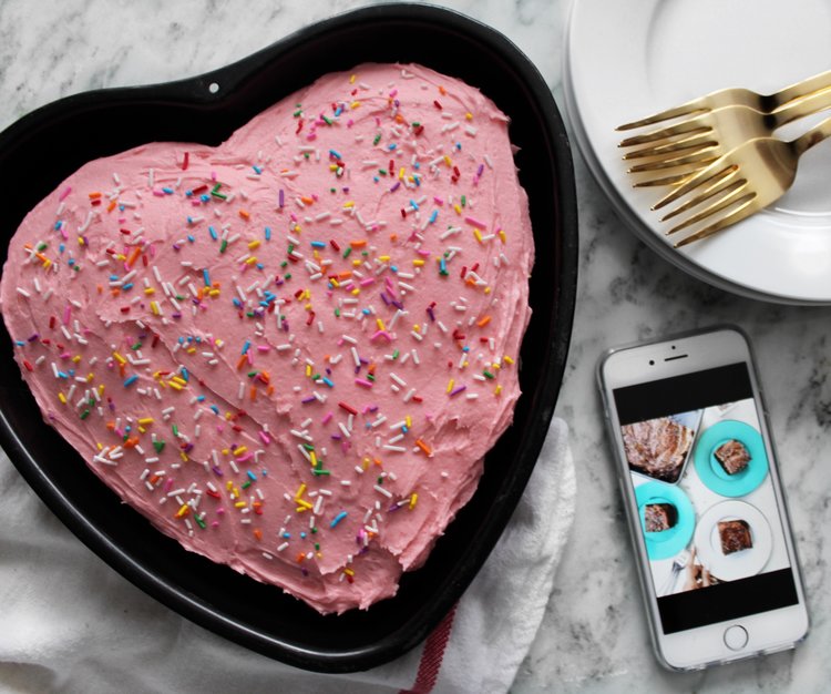 valentines-day-heart-shaped-chocolate-cake-dialas-kitchen.jpeg