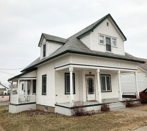 sage-house-prince-edward-county-pec-airbnb-house-exterior-watermark.png