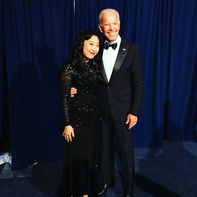 Wow... tonight is a dream. Here at @humanrightscampaign National Dinner, meeting Vice President @joebiden and honoring @annehathaway - cheesing hard! 👗: @prabalgurung