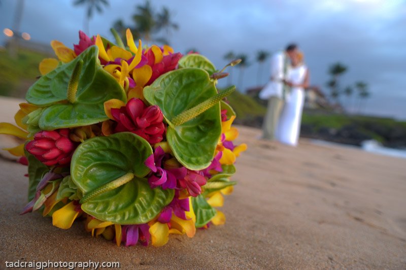 country-bouquets-florist-and-floral-arrangement-for-weddings-in-maui-hawaii 2.jpg