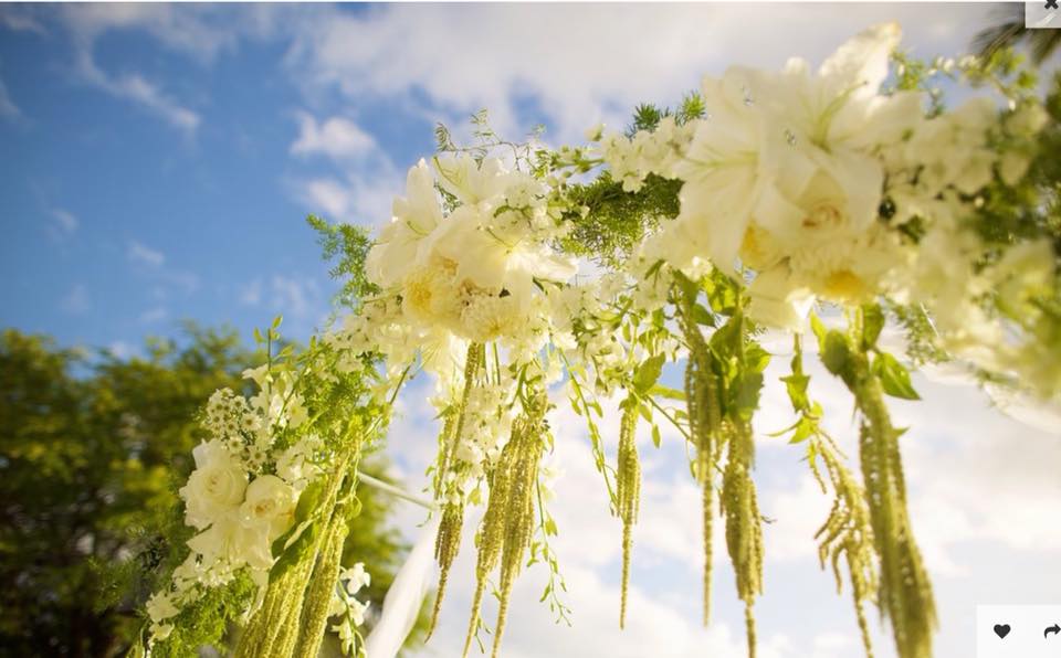 fukushima-flowers-florist-and-floral-arrangement-for-weddings-in-maui-hawaii 2.jpg