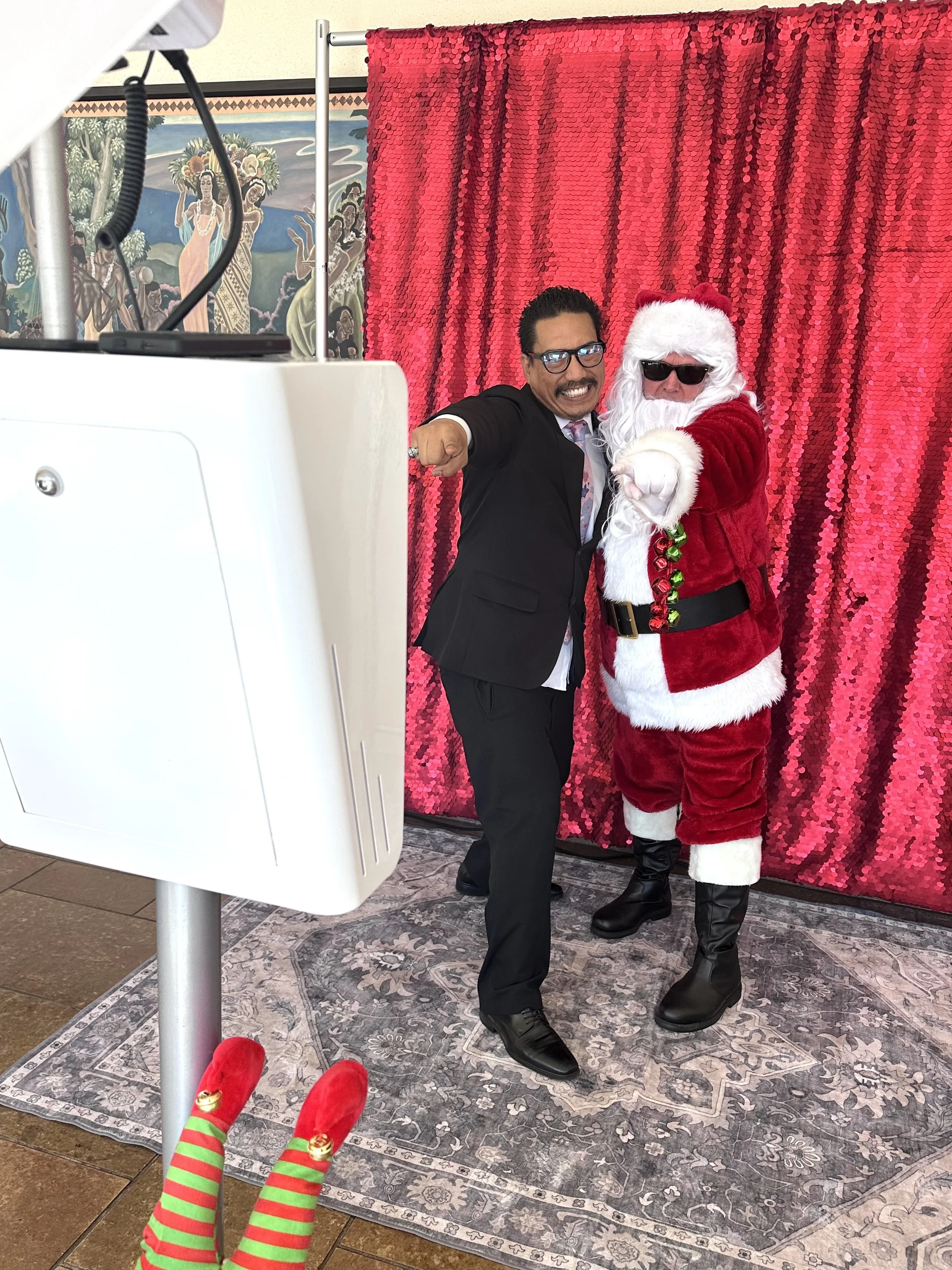 SantaPhotosMaui.jpg