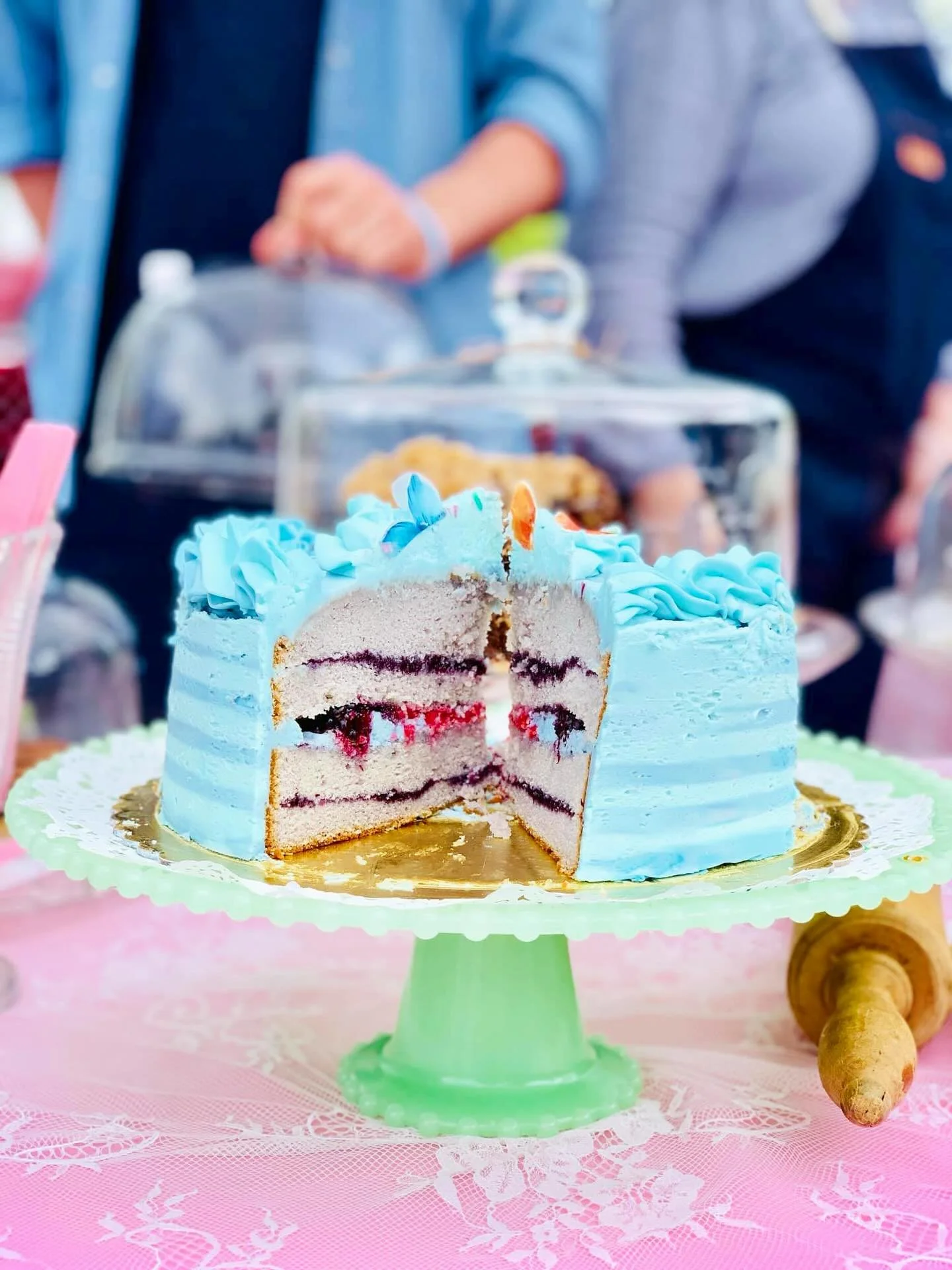 🍰 Attention makers of sweet treats! We are currently accepting applications for our spring confectionery market, Bake Sale! 🍰

&middot; This market is best suited for bakers and bakeries who offer sweet treats ready for sampling. We are looking for