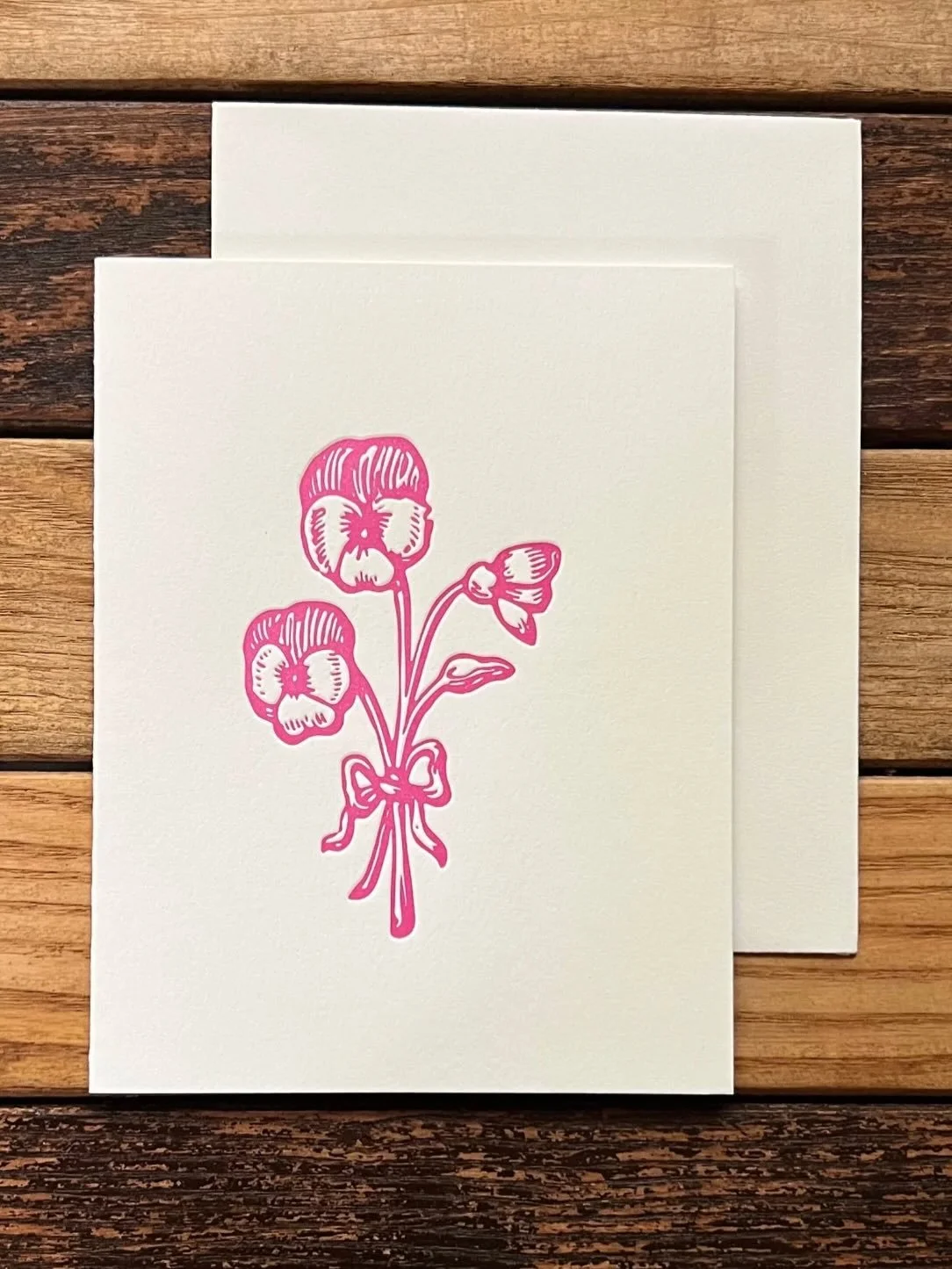 ✨ CABIN FEVER MARKET | VENDOR SPOTLIGHT ✨ 

&middot; Sur La Fleur &middot;

Sur La Fleur is a letterpress print studio based just outside Boston, creating greeting cards and stationery printed on fine cotton papers using antique presses and modern de