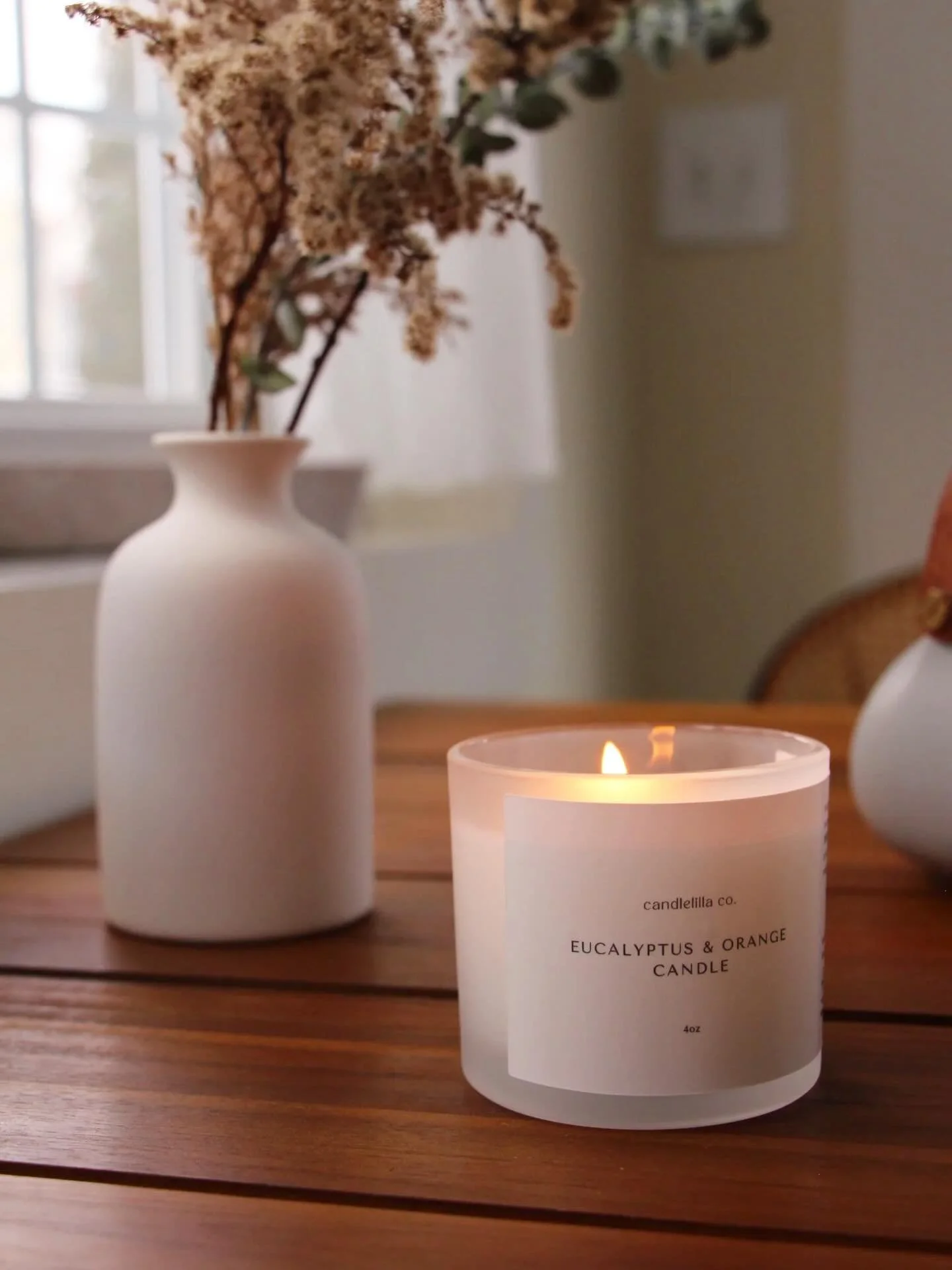 ✨ CABIN FEVER MARKET | VENDOR SPOTLIGHT ✨ 

&middot;  Candlelilla Co. &middot;

@candlelilla.co hand-pours small-batch candles and wellness essentials with 100% pure essential oils, infused with Reiki energy for grounding daily rituals. Created by Je