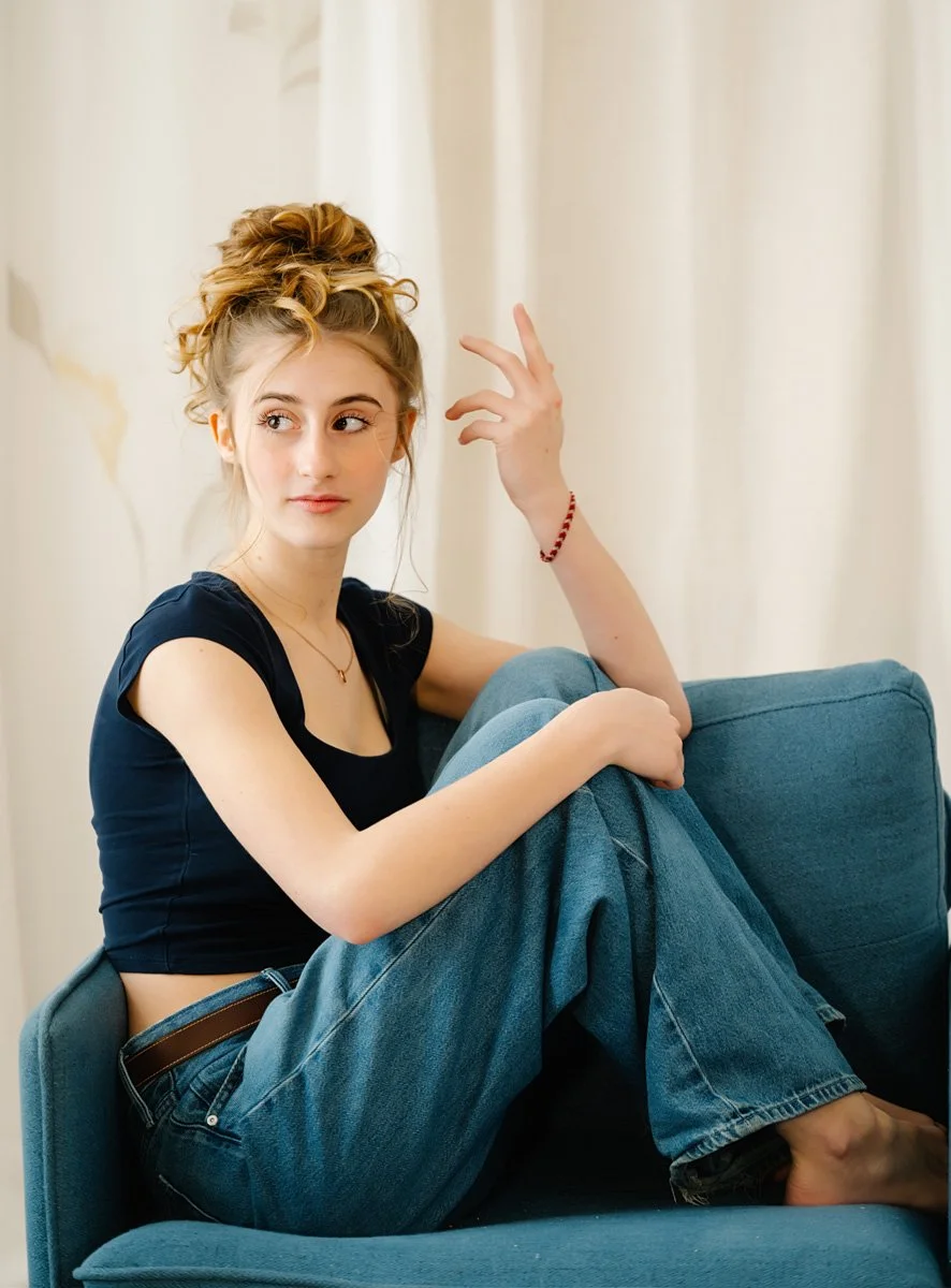 agence-artistique-G2-diaporama-Adèle-Robert-02.jpg