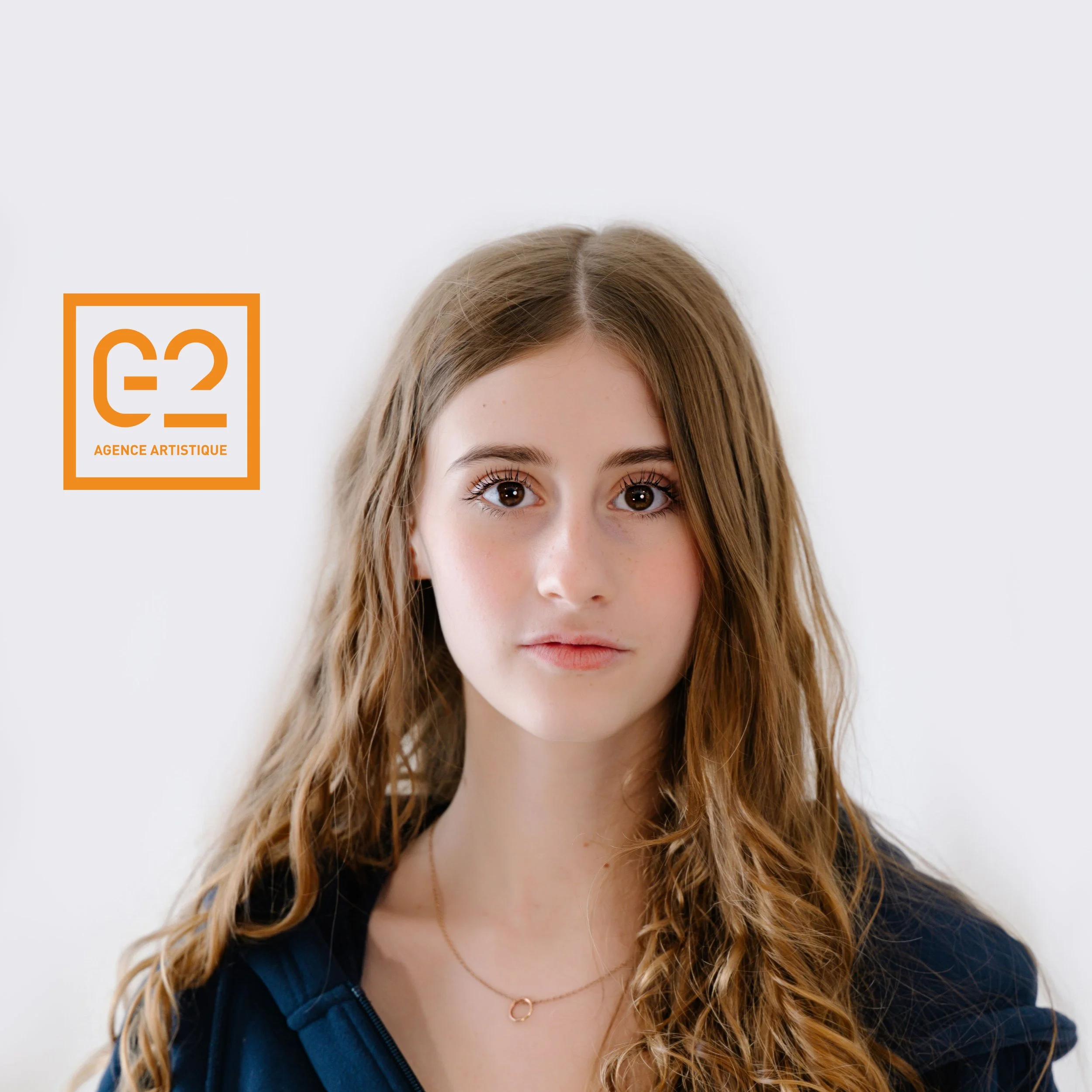 Adèle Robert - Agence artistique G2