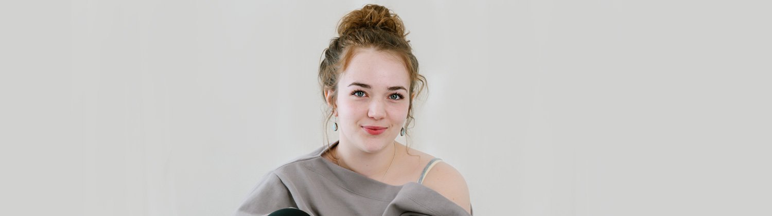 agence-g2-header-Juliette-Bradley-Dicaire-1-centre.jpg