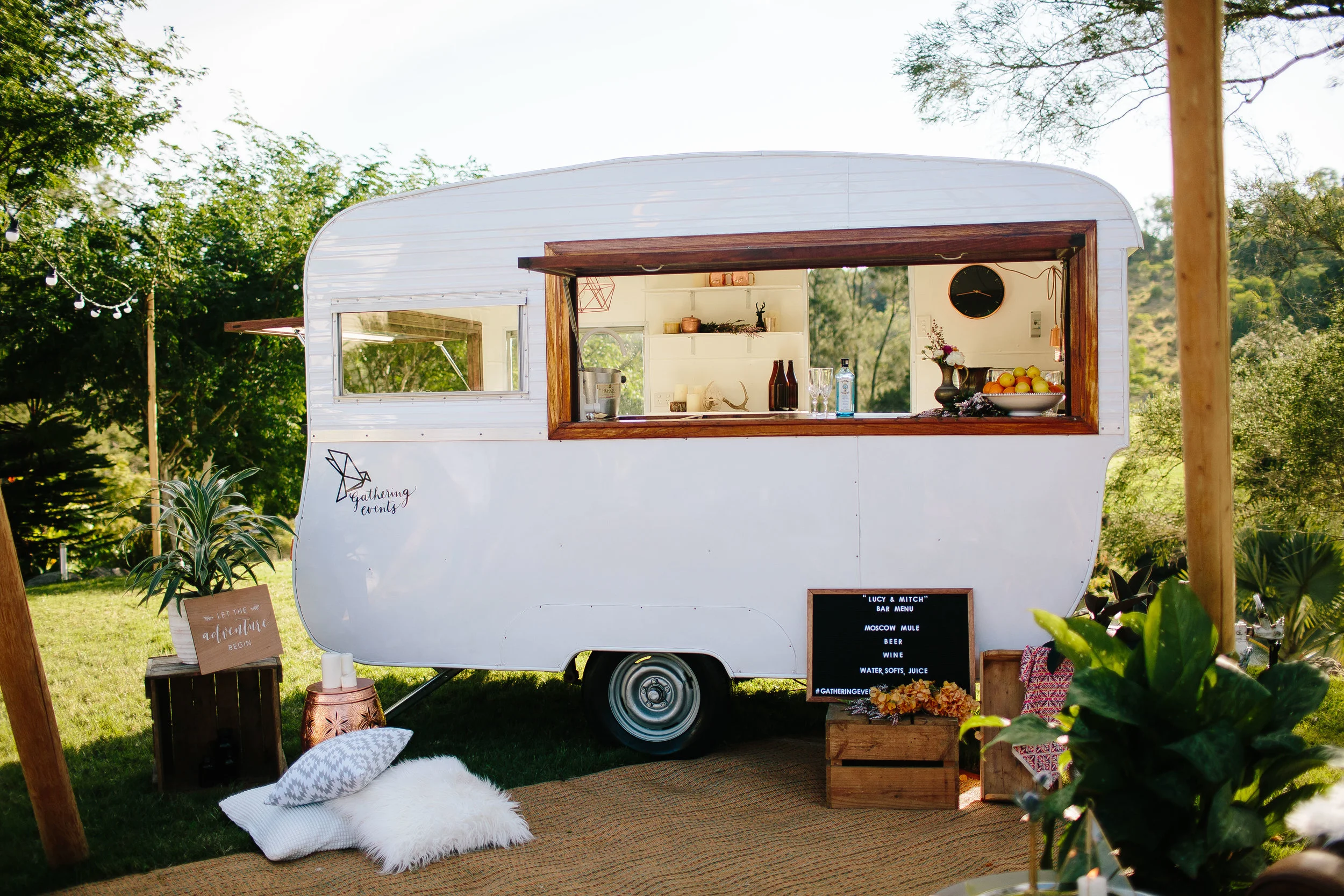 Meet our boutique mobile drinks CARAVAN BAR