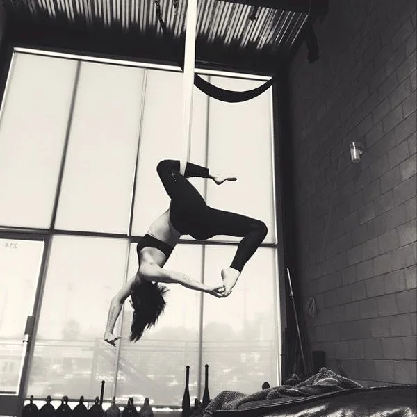 PHOTO: COURTESY OF @RUELARUE.