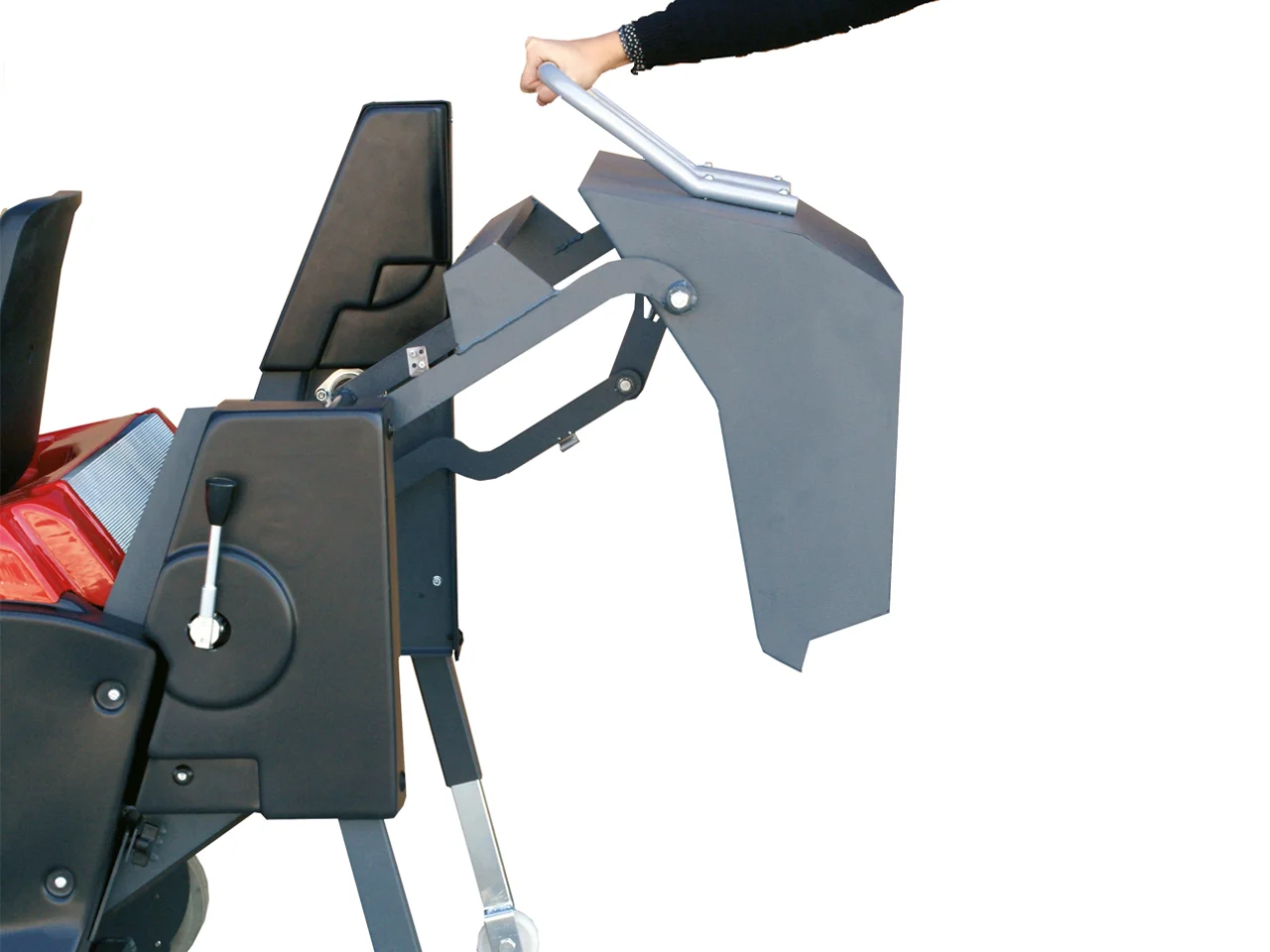 SPAZZATRICI_UOMO_A_BORDO_A_BATTERIA_RIDE-ON_BATTERY_POWERED_VACUUM_SWEEPERS_6.jpg