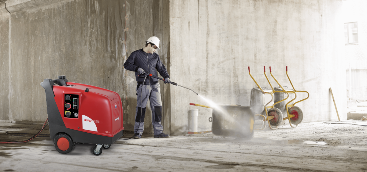 PROFESSIONAL HOT WATER HIGH PRESSURE CLEANERS 