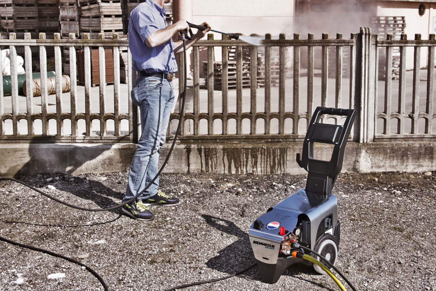 PROFESSIONAL COLD WATER HIGH PRESSURE CLEANERS: THE MIDIA MODEL BY BIEMMEDUE