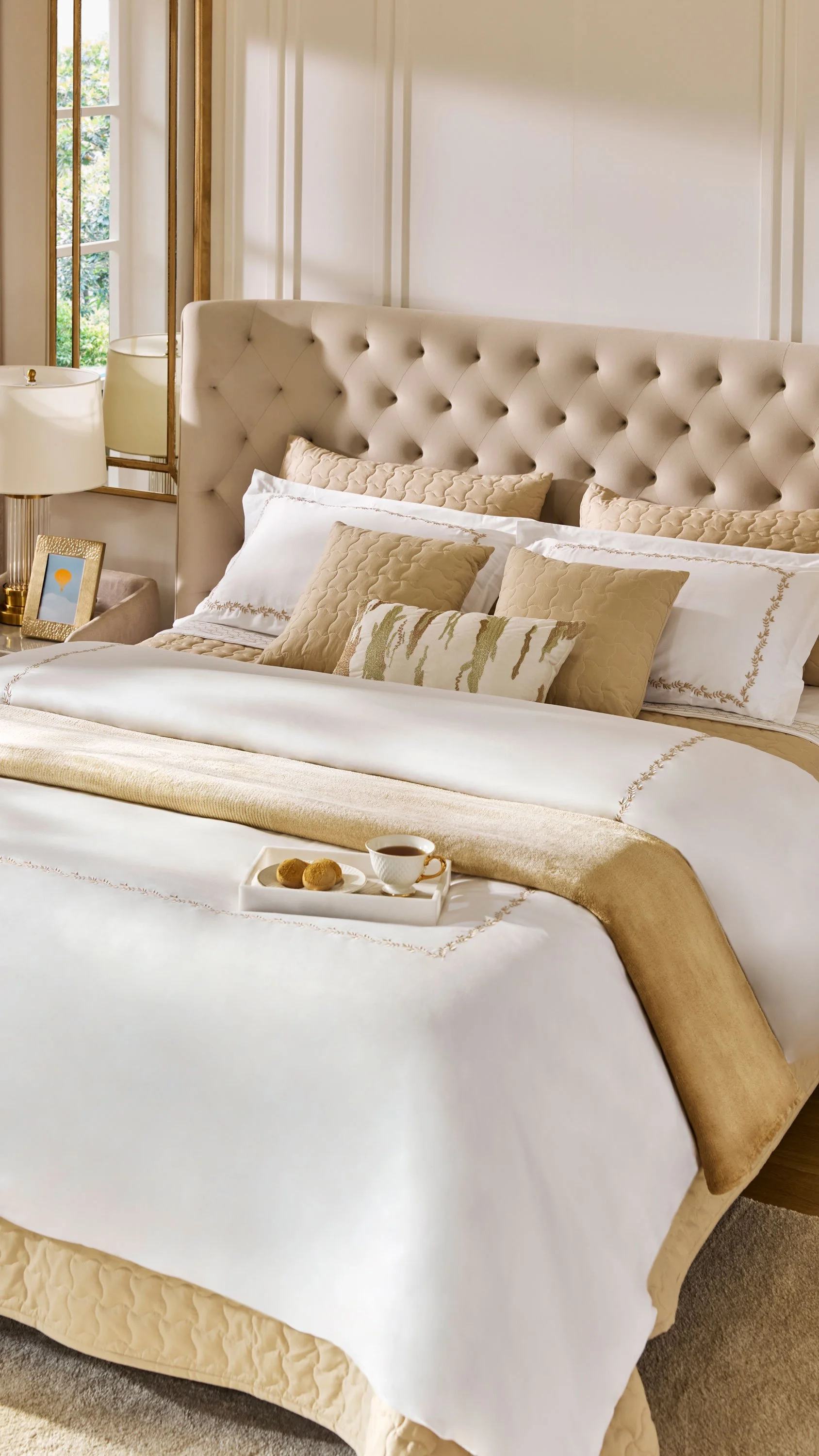 HC_Shot-24_Hotel-Luxe-vertical.jpg